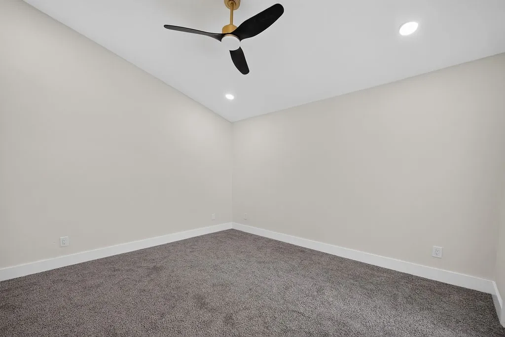 Single Family Residence For Sale in Tarrant County , 5310 Pocassett Drive, Arlington, Texas 76018, 3 Bedroom, 2 Bathroom, 2 Garage spaces, 1,535 Sqft, built in 1985, mls#21317557, Real Estate Agent in Arlington, Homes For Sale in Tarrant county, Homes For Sale in Arlington, Realtor in Arlington Texas, Real Estate Brokerage Independent Realty Texas, Luminita Cordes Realtor