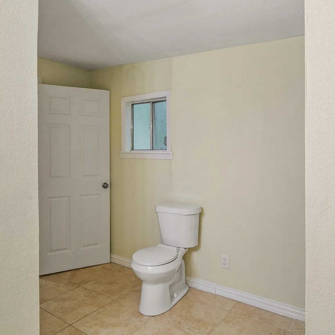 Single Family Residence For Sale in Dallas County , 1432 Meadowbrook Drive, Garland, Texas 75042, 3 Bedroom, 2 Bathroom, 2 Garage spaces, 1,246 Sqft, built in 1948, mls#21317493, Real Estate Agent in Garland, Homes For Sale in Dallas county, Homes For Sale in Garland, Realtor in Garland Texas, Real Estate Brokerage Independent Realty Texas, Luminita Cordes Realtor