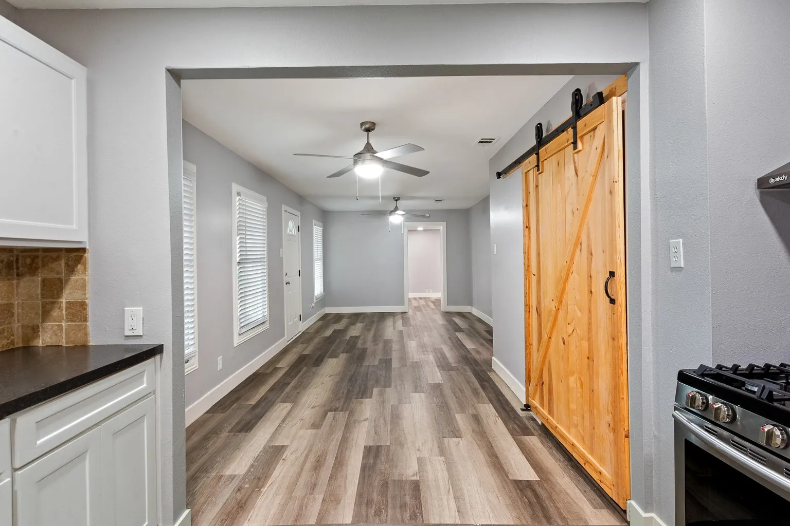 Single Family Residence For Sale in Dallas County , 1432 Meadowbrook Drive, Garland, Texas 75042, 3 Bedroom, 2 Bathroom, 2 Garage spaces, 1,246 Sqft, built in 1948, mls#21317493, Real Estate Agent in Garland, Homes For Sale in Dallas county, Homes For Sale in Garland, Realtor in Garland Texas, Real Estate Brokerage Independent Realty Texas, Luminita Cordes Realtor