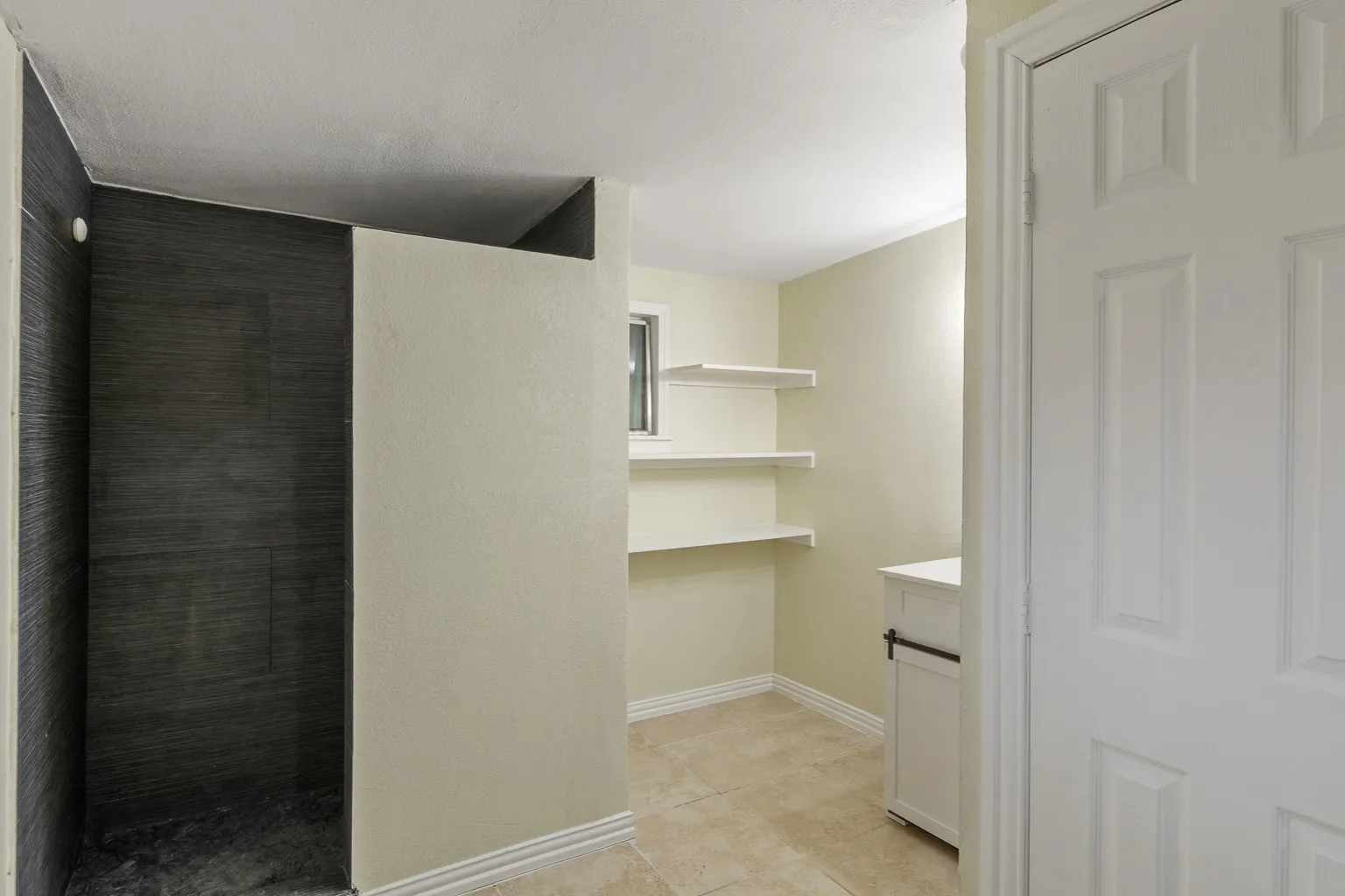 Single Family Residence For Sale in Dallas County , 1432 Meadowbrook Drive, Garland, Texas 75042, 3 Bedroom, 2 Bathroom, 2 Garage spaces, 1,246 Sqft, built in 1948, mls#21317493, Real Estate Agent in Garland, Homes For Sale in Dallas county, Homes For Sale in Garland, Realtor in Garland Texas, Real Estate Brokerage Independent Realty Texas, Luminita Cordes Realtor
