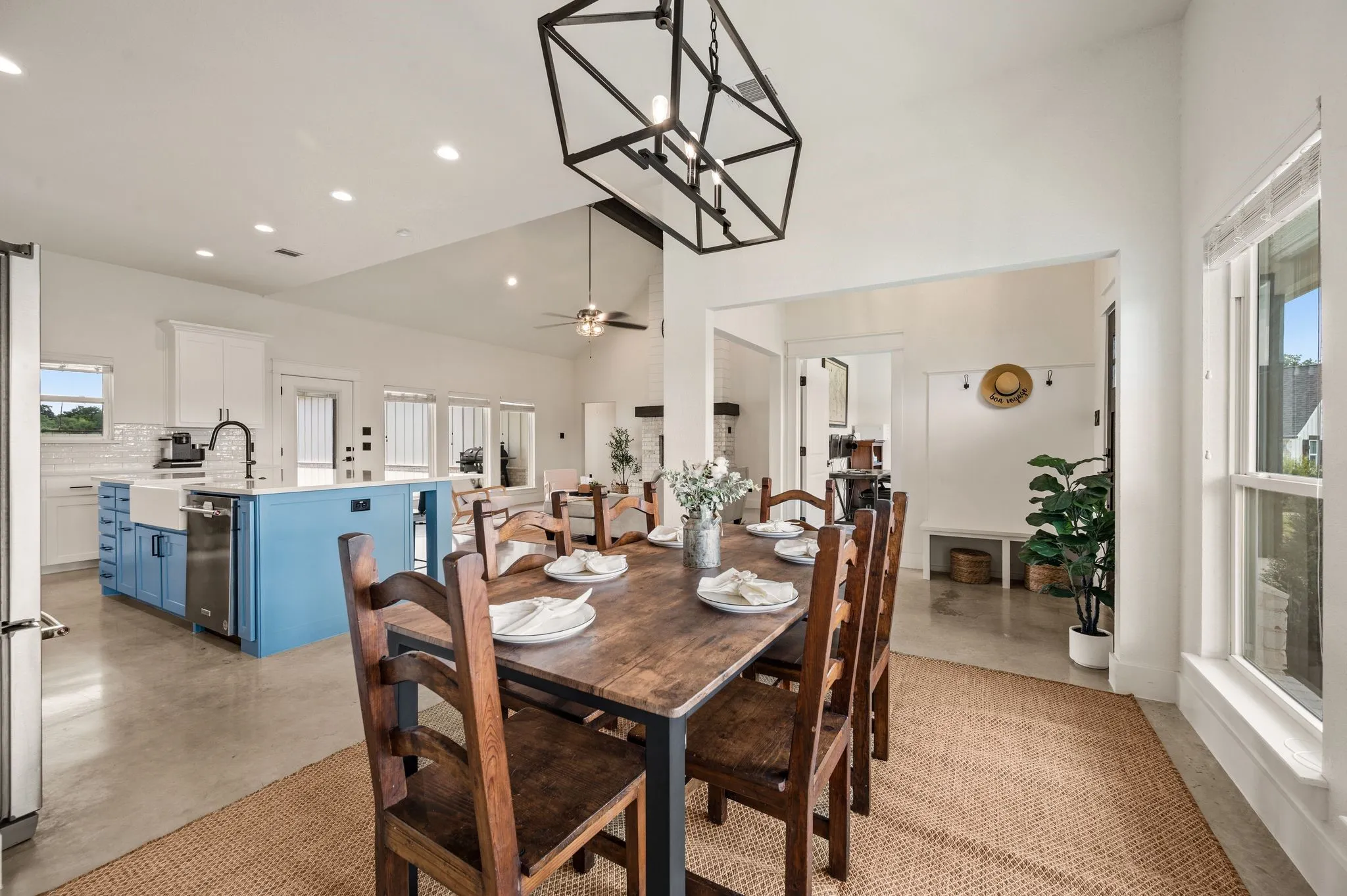 Single Family Residence For Sale in Wise County , 151 Lakota Drive, Bridgeport, Texas 76426, 4 Bedroom, 5 Bathroom, 3 Garage spaces, 3,620 Sqft, built in 2022, mls#21316328, Real Estate Agent in Bridgeport, Homes For Sale in Wise county, Homes For Sale in Bridgeport, Realtor in Bridgeport Texas, Real Estate Brokerage Independent Realty Texas, Luminita Cordes Realtor