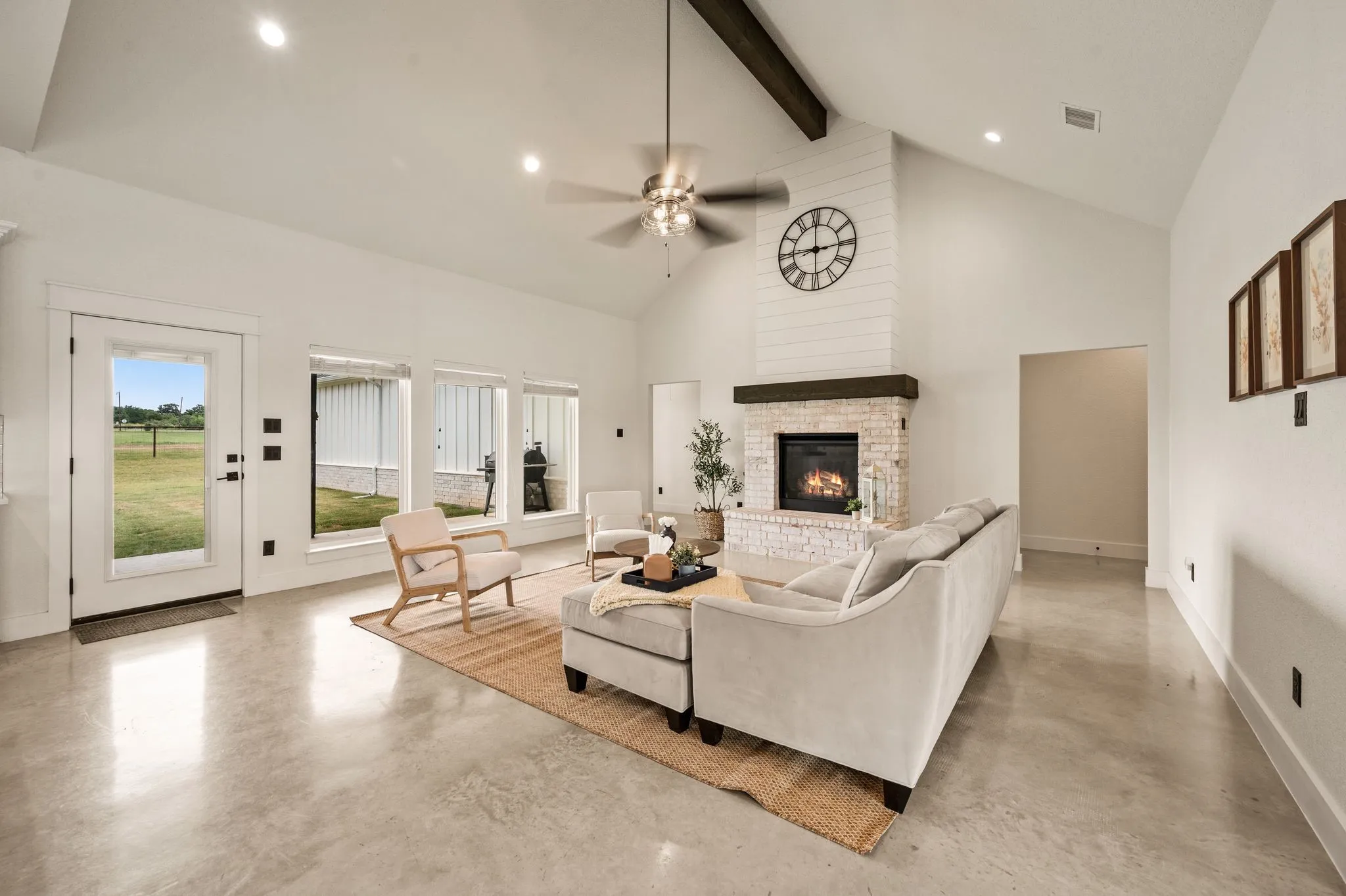 Single Family Residence For Sale in Wise County , 151 Lakota Drive, Bridgeport, Texas 76426, 4 Bedroom, 5 Bathroom, 3 Garage spaces, 3,620 Sqft, built in 2022, mls#21316328, Real Estate Agent in Bridgeport, Homes For Sale in Wise county, Homes For Sale in Bridgeport, Realtor in Bridgeport Texas, Real Estate Brokerage Independent Realty Texas, Luminita Cordes Realtor