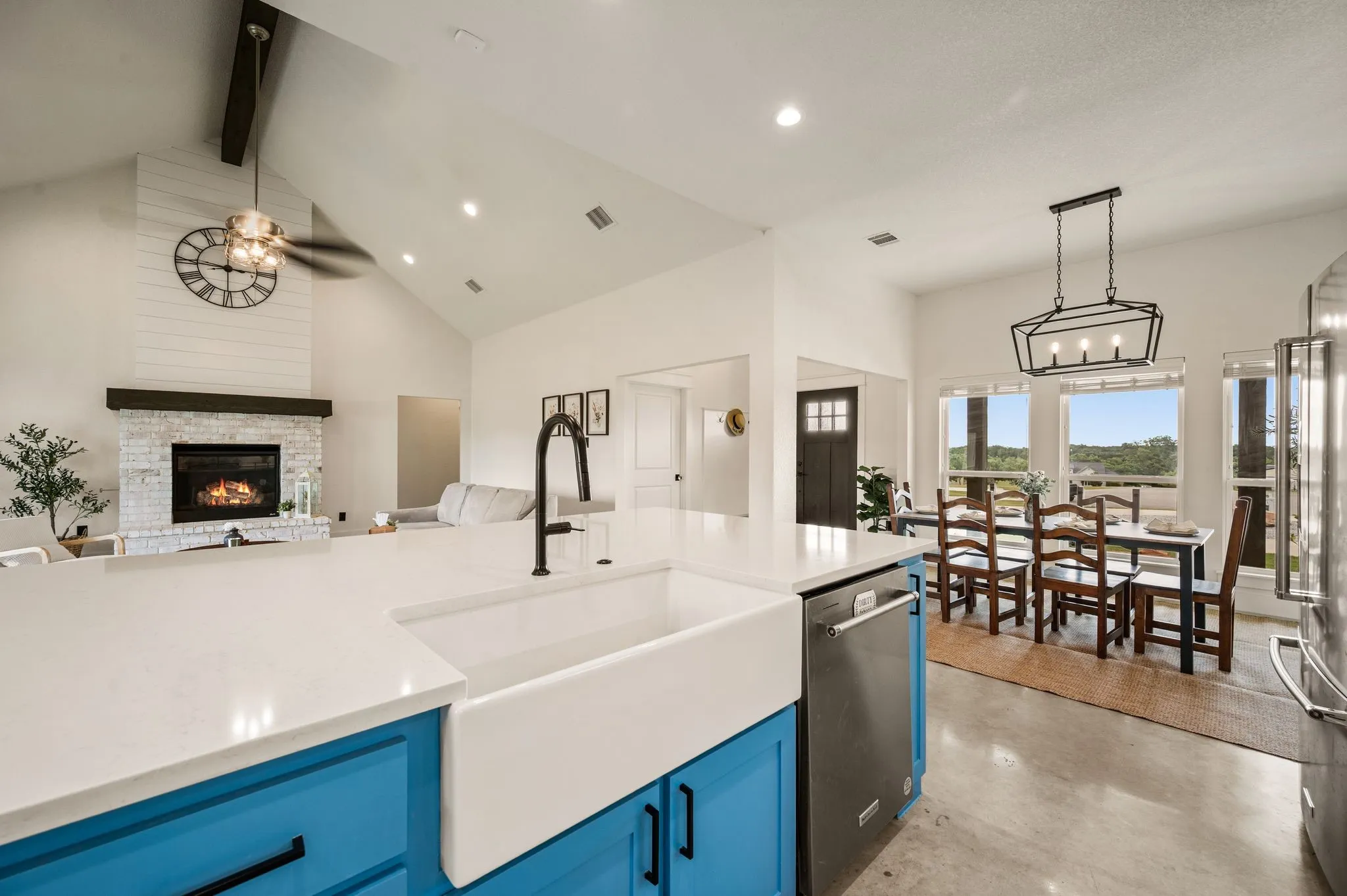 Single Family Residence For Sale in Wise County , 151 Lakota Drive, Bridgeport, Texas 76426, 4 Bedroom, 5 Bathroom, 3 Garage spaces, 3,620 Sqft, built in 2022, mls#21316328, Real Estate Agent in Bridgeport, Homes For Sale in Wise county, Homes For Sale in Bridgeport, Realtor in Bridgeport Texas, Real Estate Brokerage Independent Realty Texas, Luminita Cordes Realtor