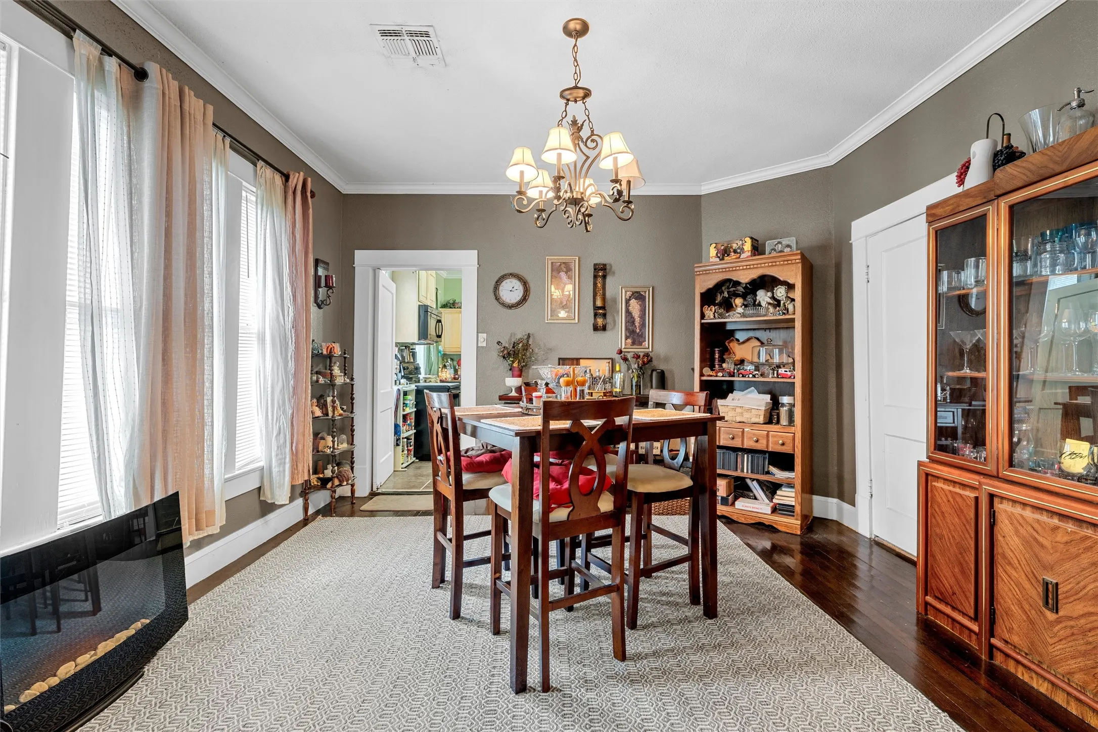 Single Family Residence For Sale in Mc Lennan County , 2722 Gorman Avenue, Waco, Texas 76707, 2 Bedroom, 1 Bathroom, Garage spaces, 1,606 Sqft, built in 1920, Price $205,000, mls#21296628, Real Estate Agent in Waco, Homes For Sale in Mc Lennan county, Homes For Sale in Waco, Realtor in Waco Texas, Real Estate Brokerage Independent Realty Texas, Luminita Cordes Realtor