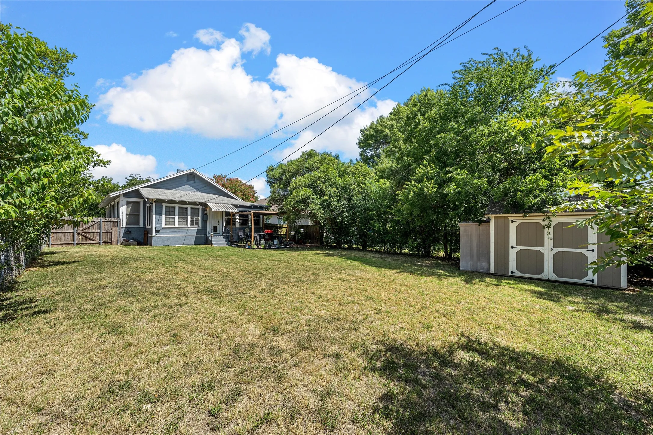 Single Family Residence For Sale in Mc Lennan County , 2722 Gorman Avenue, Waco, Texas 76707, 2 Bedroom, 1 Bathroom, Garage spaces, 1,606 Sqft, built in 1920, Price $205,000, mls#21296628, Real Estate Agent in Waco, Homes For Sale in Mc Lennan county, Homes For Sale in Waco, Realtor in Waco Texas, Real Estate Brokerage Independent Realty Texas, Luminita Cordes Realtor