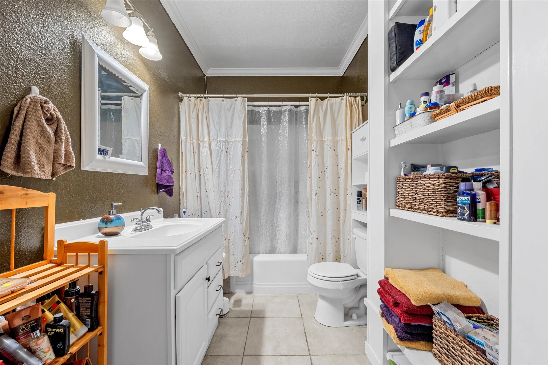 Single Family Residence For Sale in Mc Lennan County , 2722 Gorman Avenue, Waco, Texas 76707, 2 Bedroom, 1 Bathroom, Garage spaces, 1,606 Sqft, built in 1920, Price $205,000, mls#21296628, Real Estate Agent in Waco, Homes For Sale in Mc Lennan county, Homes For Sale in Waco, Realtor in Waco Texas, Real Estate Brokerage Independent Realty Texas, Luminita Cordes Realtor
