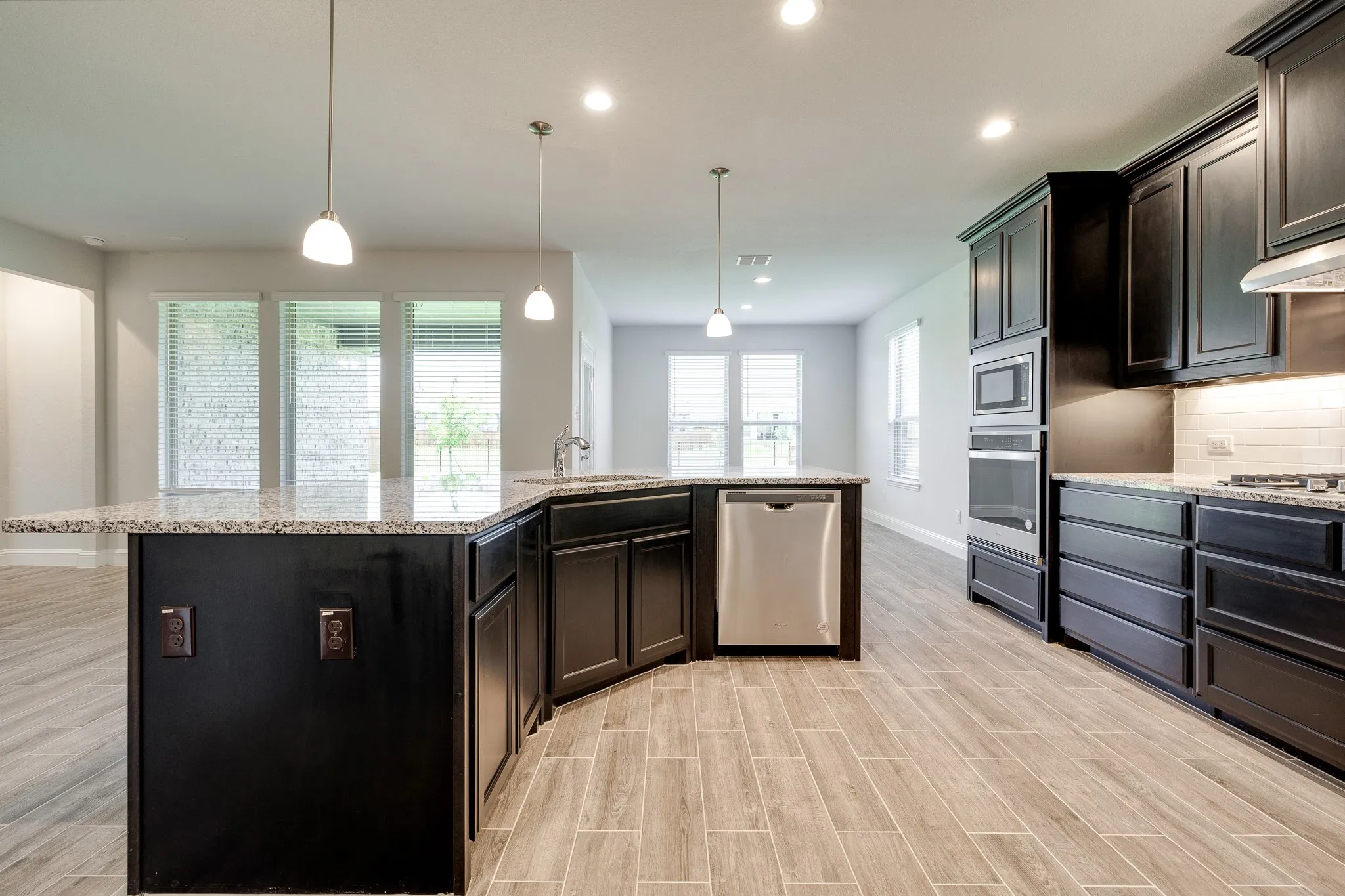 Single Family Residence For Rent in Johnson County , 1216 Blanco Trail, Mansfield, Texas 76063, 4 Bedroom, 3 Bathroom, 2 Garage spaces, 3,201 Sqft, built in 2022, mls#21317615, Real Estate Agent in Mansfield, Homes For Rent in Johnson county, Homes For Rent in Mansfield, Realtor in Mansfield Texas, Real Estate Brokerage Independent Realty Texas, Luminita Cordes Realtor
