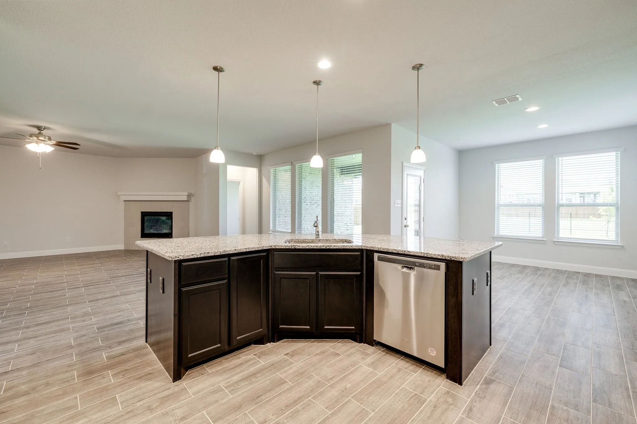 Single Family Residence For Rent in Johnson County , 1216 Blanco Trail, Mansfield, Texas 76063, 4 Bedroom, 3 Bathroom, 2 Garage spaces, 3,201 Sqft, built in 2022, mls#21317615, Real Estate Agent in Mansfield, Homes For Rent in Johnson county, Homes For Rent in Mansfield, Realtor in Mansfield Texas, Real Estate Brokerage Independent Realty Texas, Luminita Cordes Realtor