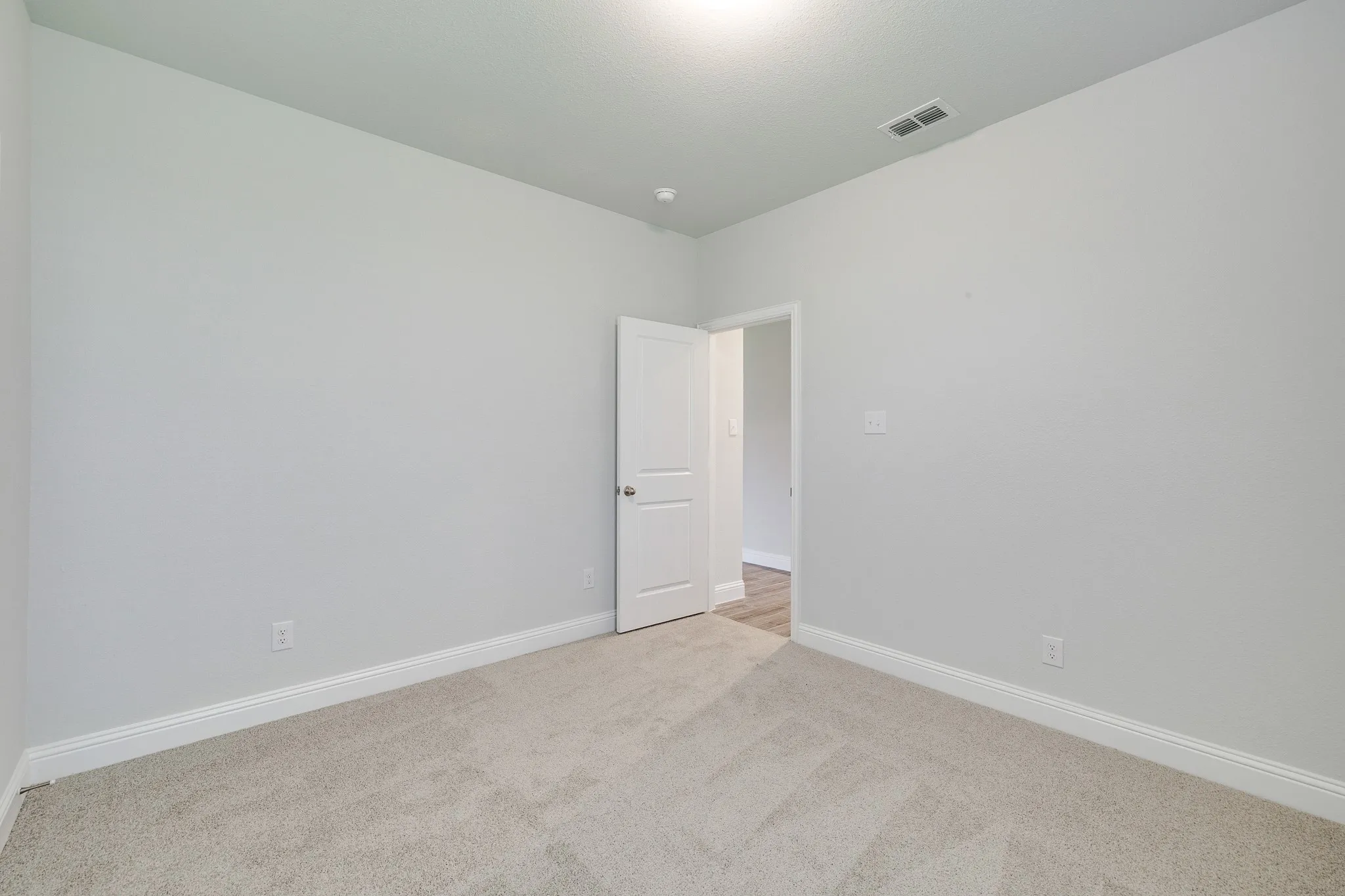 Single Family Residence For Rent in Johnson County , 1216 Blanco Trail, Mansfield, Texas 76063, 4 Bedroom, 3 Bathroom, 2 Garage spaces, 3,201 Sqft, built in 2022, mls#21317615, Real Estate Agent in Mansfield, Homes For Rent in Johnson county, Homes For Rent in Mansfield, Realtor in Mansfield Texas, Real Estate Brokerage Independent Realty Texas, Luminita Cordes Realtor