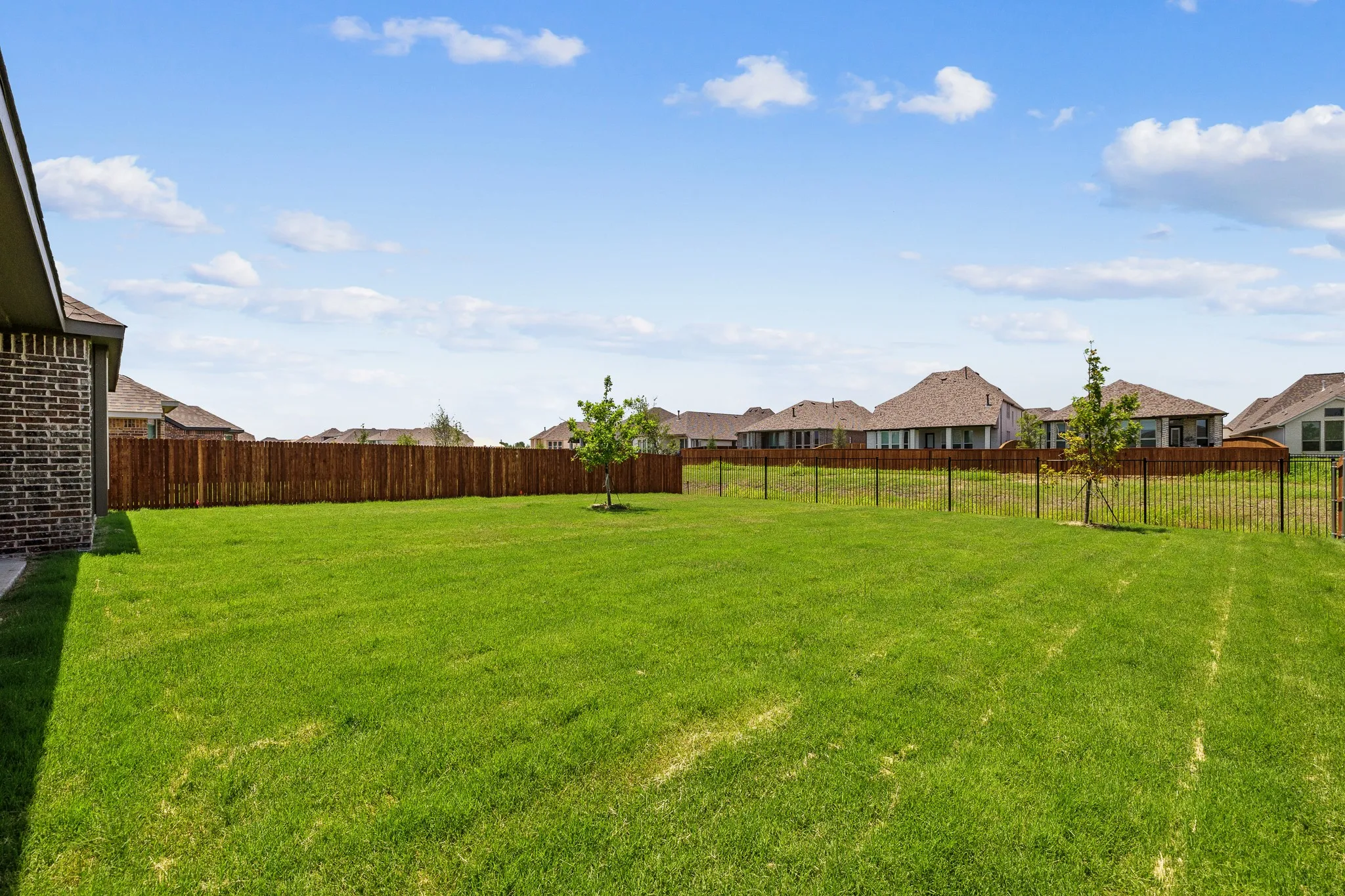 Single Family Residence For Rent in Johnson County , 1216 Blanco Trail, Mansfield, Texas 76063, 4 Bedroom, 3 Bathroom, 2 Garage spaces, 3,201 Sqft, built in 2022, mls#21317615, Real Estate Agent in Mansfield, Homes For Rent in Johnson county, Homes For Rent in Mansfield, Realtor in Mansfield Texas, Real Estate Brokerage Independent Realty Texas, Luminita Cordes Realtor