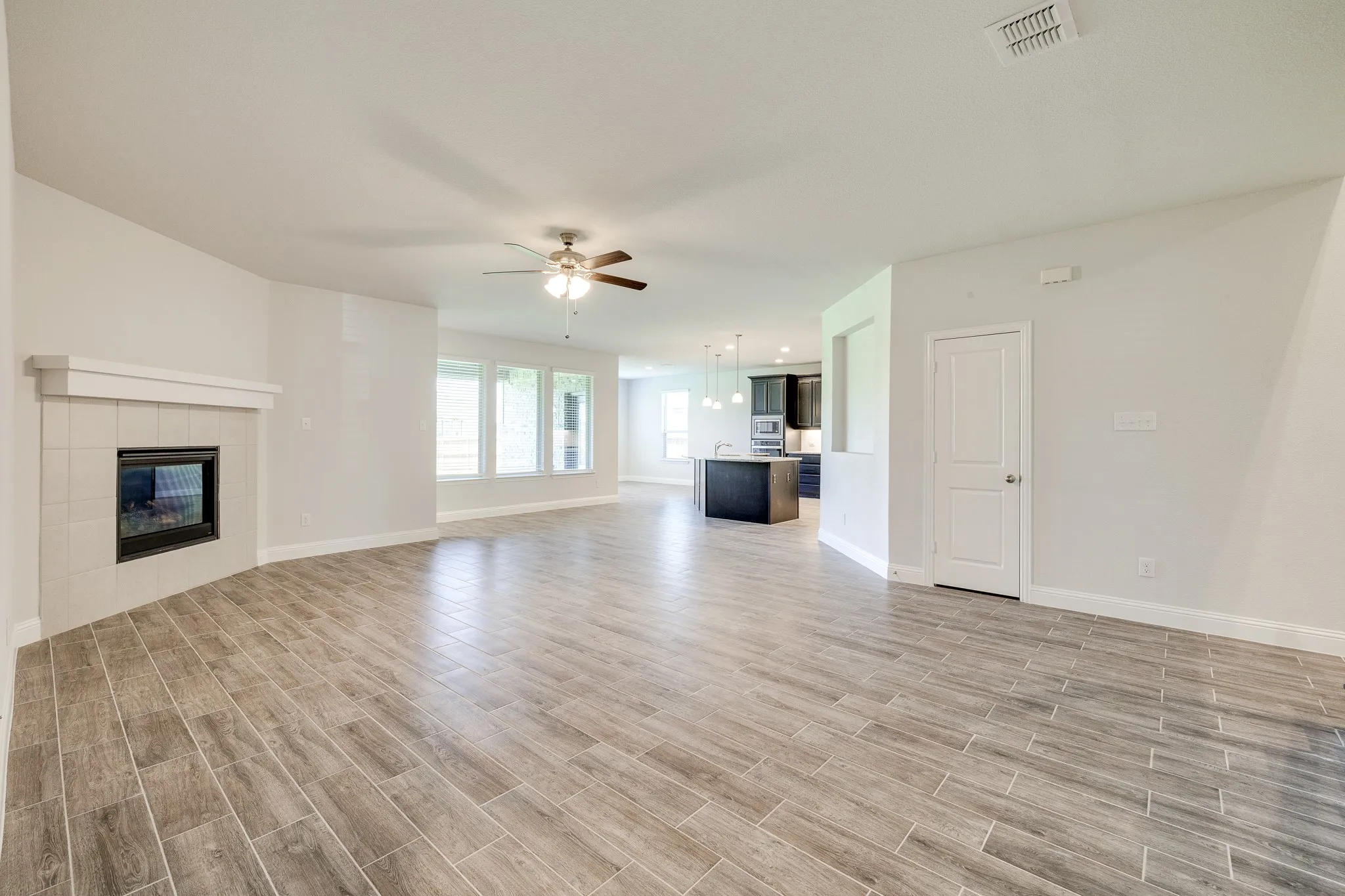 Single Family Residence For Rent in Johnson County , 1216 Blanco Trail, Mansfield, Texas 76063, 4 Bedroom, 3 Bathroom, 2 Garage spaces, 3,201 Sqft, built in 2022, mls#21317615, Real Estate Agent in Mansfield, Homes For Rent in Johnson county, Homes For Rent in Mansfield, Realtor in Mansfield Texas, Real Estate Brokerage Independent Realty Texas, Luminita Cordes Realtor