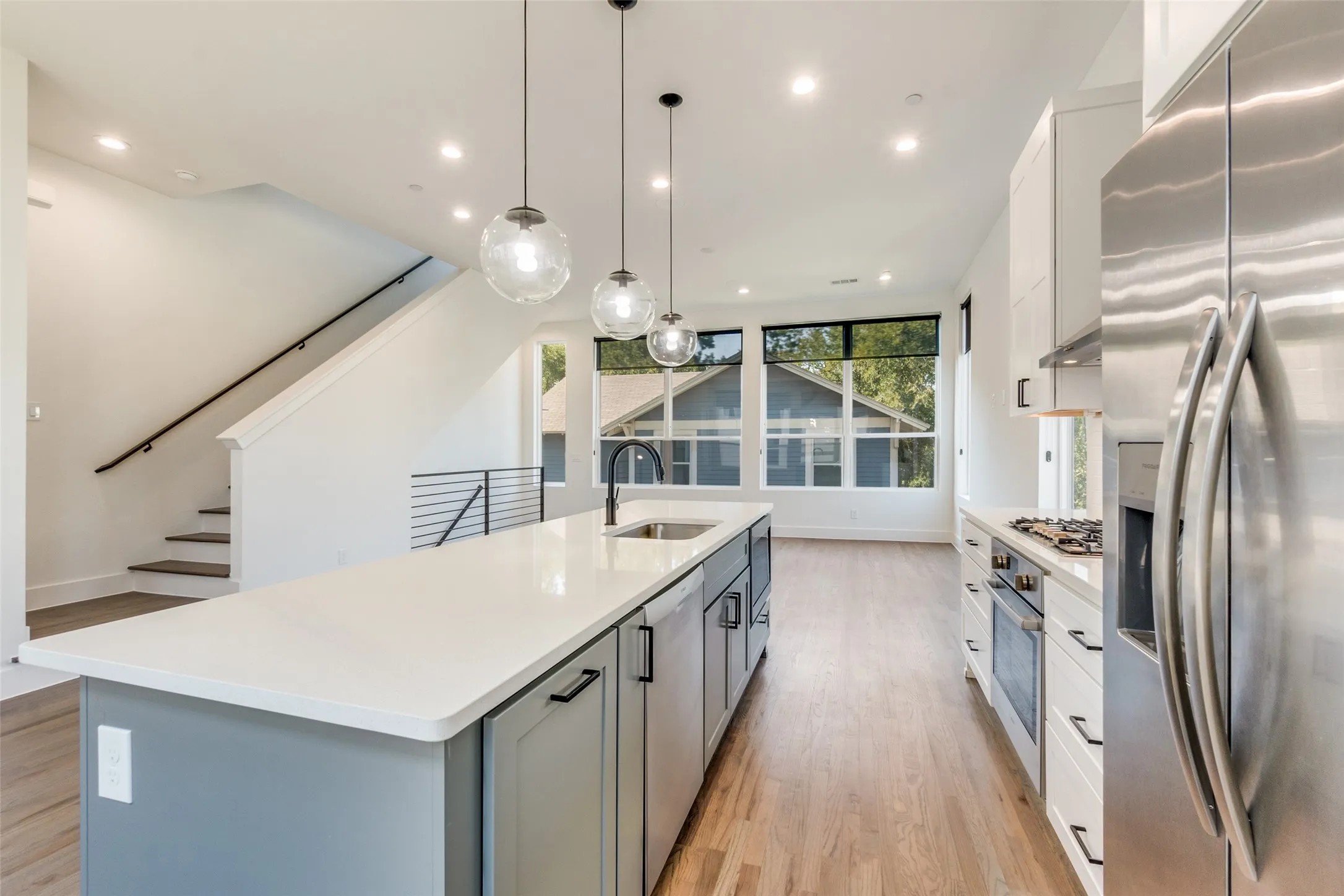 Townhouse For Rent in Dallas County , 4718 Bryan Street 204, Dallas, Texas 75204, 2 Bedroom, 3 Bathroom, 2 Garage spaces, 1,490 Sqft, built in 2024, mls#21317624, Real Estate Agent in Dallas, Homes For Rent in Dallas county, Homes For Rent in Dallas, Realtor in Dallas Texas, Real Estate Brokerage Independent Realty Texas, Luminita Cordes Realtor