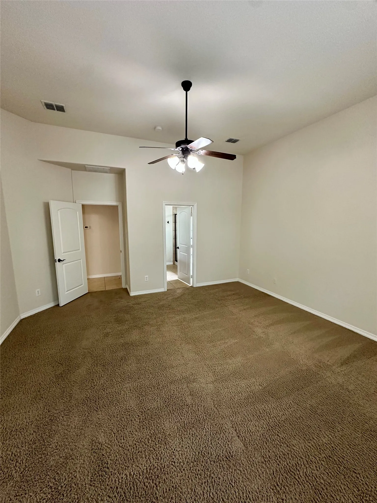 Single Family Residence For Rent in Denton County , 401 Bluefinch Drive, Little Elm, Texas 75068, 4 Bedroom, 3 Bathroom, 2 Garage spaces, 2,515 Sqft, built in 2011, mls#21316134, Real Estate Agent in Little Elm, Homes For Rent in Denton county, Homes For Rent in Little Elm, Realtor in Little Elm Texas, Real Estate Brokerage Independent Realty Texas, Luminita Cordes Realtor