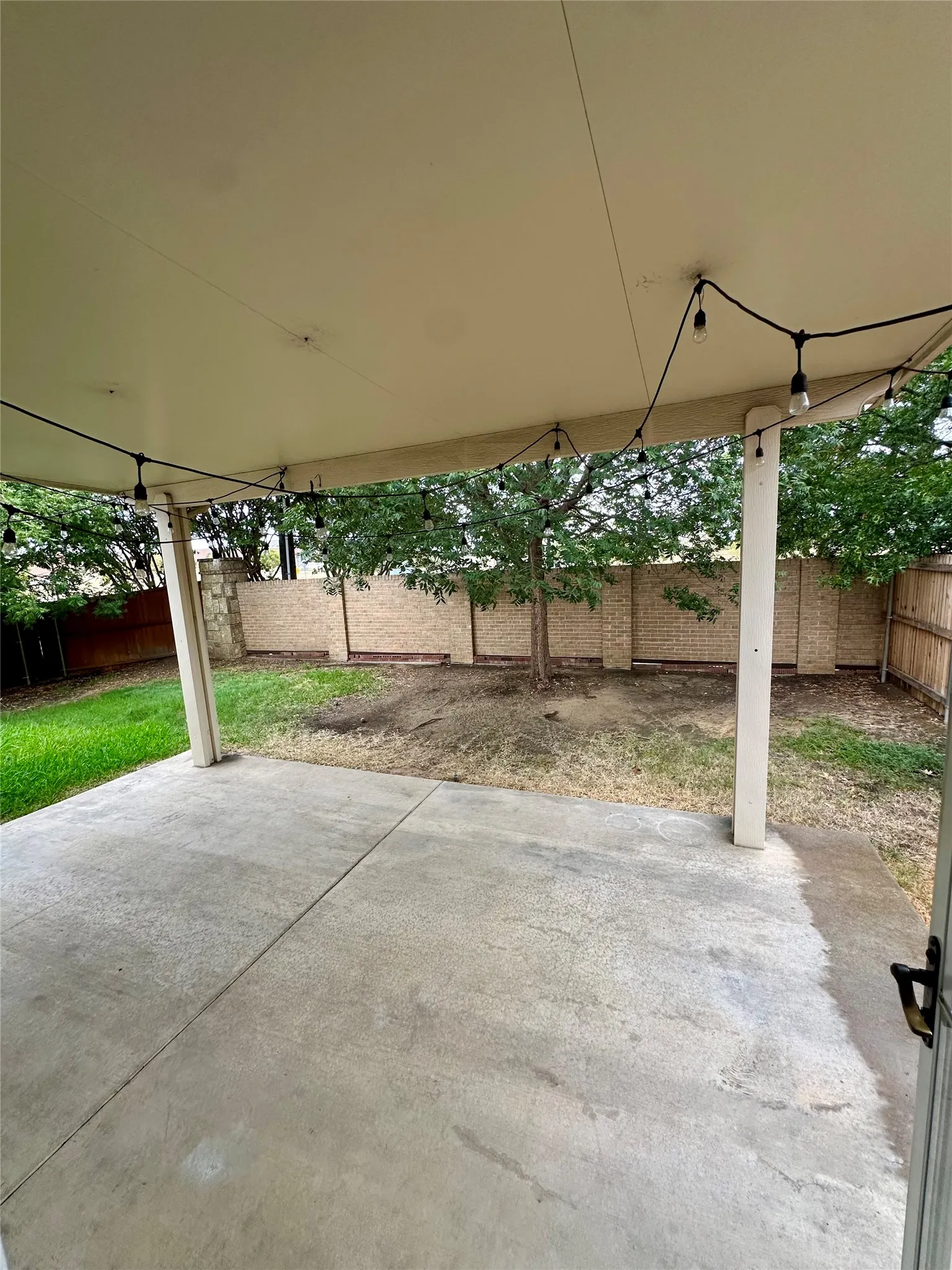 Single Family Residence For Rent in Denton County , 401 Bluefinch Drive, Little Elm, Texas 75068, 4 Bedroom, 3 Bathroom, 2 Garage spaces, 2,515 Sqft, built in 2011, mls#21316134, Real Estate Agent in Little Elm, Homes For Rent in Denton county, Homes For Rent in Little Elm, Realtor in Little Elm Texas, Real Estate Brokerage Independent Realty Texas, Luminita Cordes Realtor