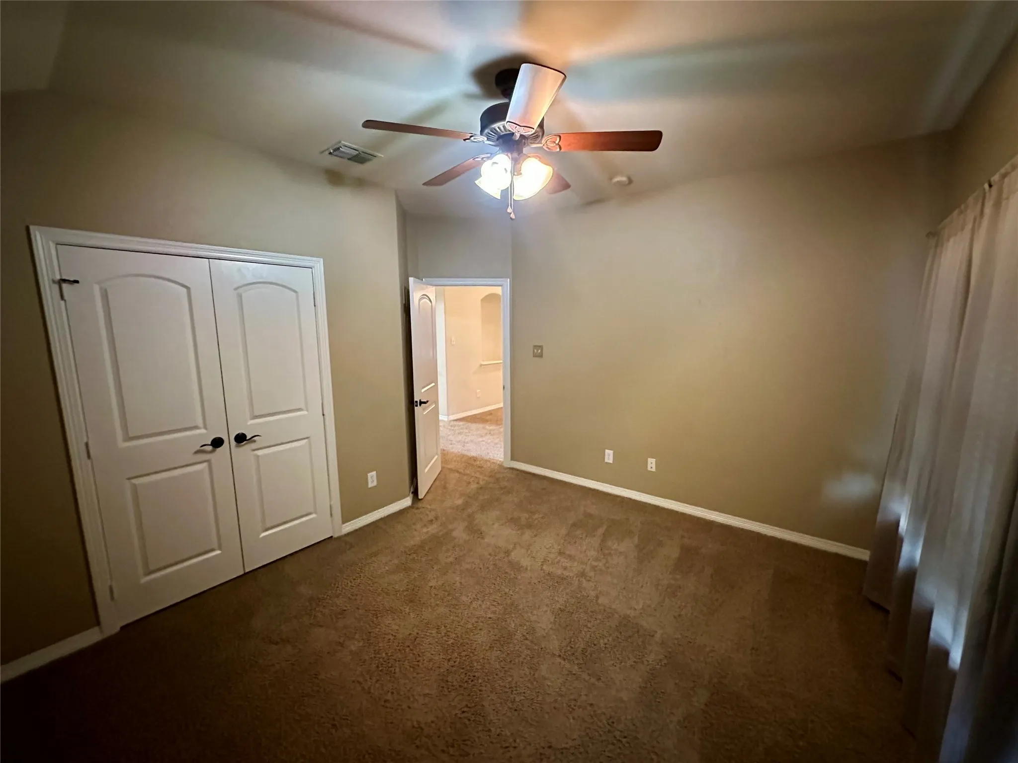 Single Family Residence For Rent in Denton County , 401 Bluefinch Drive, Little Elm, Texas 75068, 4 Bedroom, 3 Bathroom, 2 Garage spaces, 2,515 Sqft, built in 2011, mls#21316134, Real Estate Agent in Little Elm, Homes For Rent in Denton county, Homes For Rent in Little Elm, Realtor in Little Elm Texas, Real Estate Brokerage Independent Realty Texas, Luminita Cordes Realtor