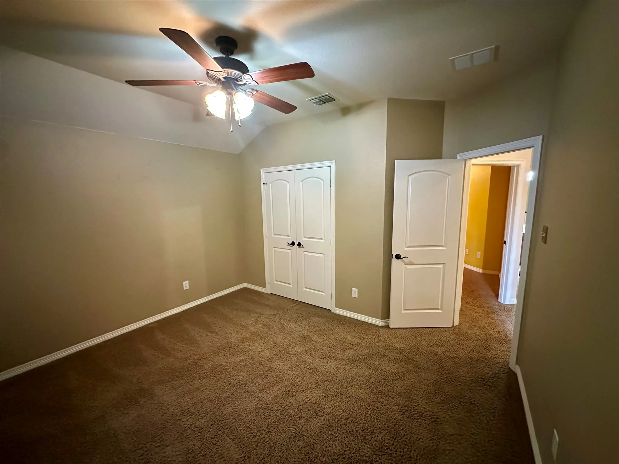 Single Family Residence For Rent in Denton County , 401 Bluefinch Drive, Little Elm, Texas 75068, 4 Bedroom, 3 Bathroom, 2 Garage spaces, 2,515 Sqft, built in 2011, mls#21316134, Real Estate Agent in Little Elm, Homes For Rent in Denton county, Homes For Rent in Little Elm, Realtor in Little Elm Texas, Real Estate Brokerage Independent Realty Texas, Luminita Cordes Realtor