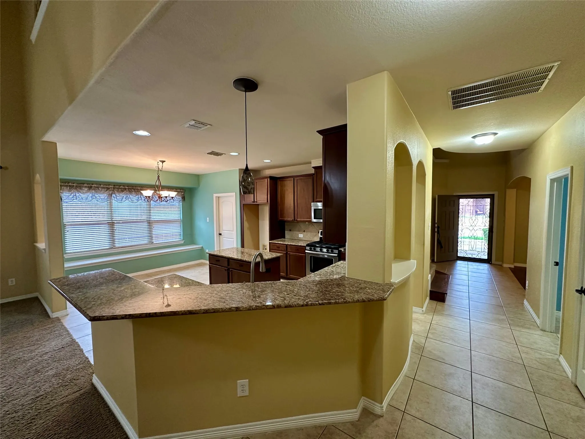 Single Family Residence For Rent in Denton County , 401 Bluefinch Drive, Little Elm, Texas 75068, 4 Bedroom, 3 Bathroom, 2 Garage spaces, 2,515 Sqft, built in 2011, mls#21316134, Real Estate Agent in Little Elm, Homes For Rent in Denton county, Homes For Rent in Little Elm, Realtor in Little Elm Texas, Real Estate Brokerage Independent Realty Texas, Luminita Cordes Realtor