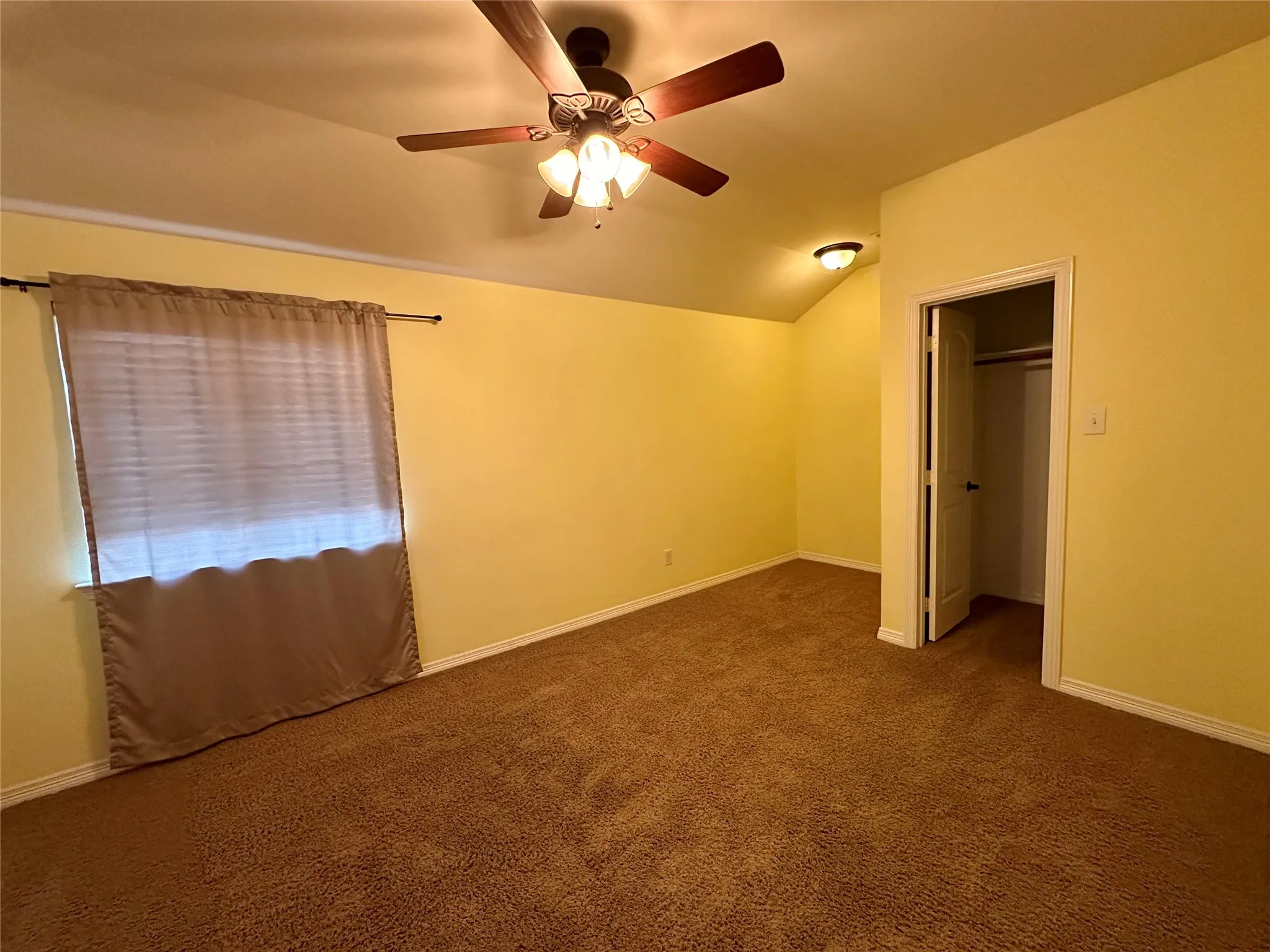 Single Family Residence For Rent in Denton County , 401 Bluefinch Drive, Little Elm, Texas 75068, 4 Bedroom, 3 Bathroom, 2 Garage spaces, 2,515 Sqft, built in 2011, mls#21316134, Real Estate Agent in Little Elm, Homes For Rent in Denton county, Homes For Rent in Little Elm, Realtor in Little Elm Texas, Real Estate Brokerage Independent Realty Texas, Luminita Cordes Realtor