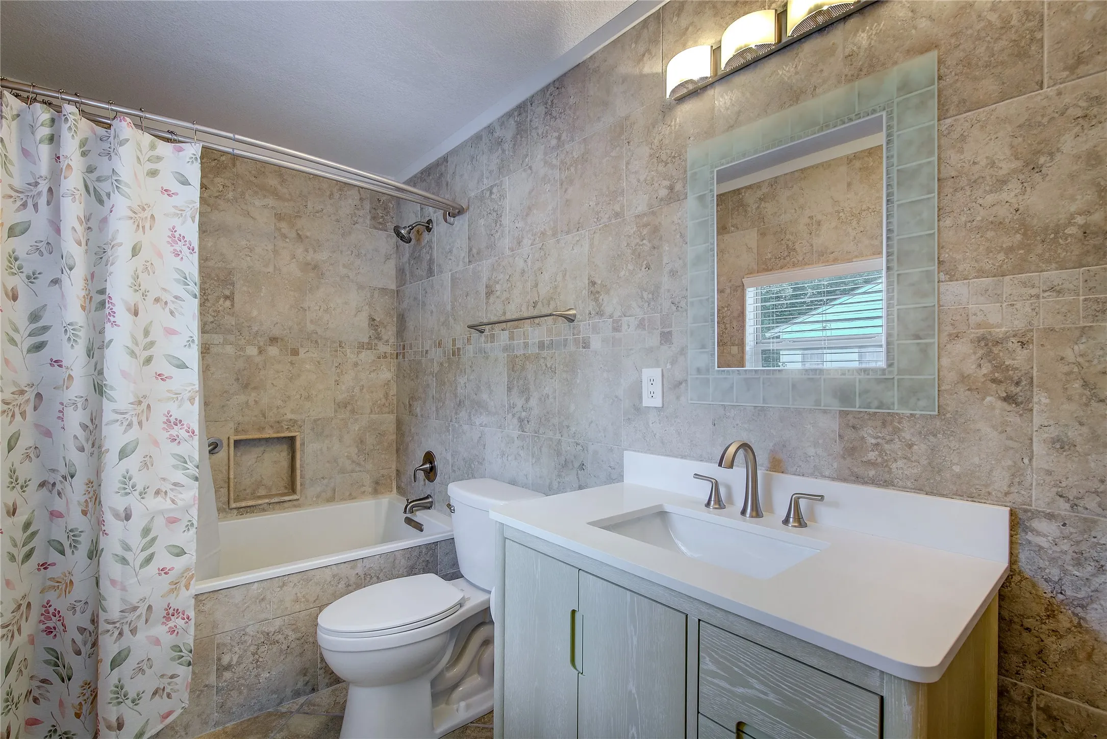 Ensuite primary bathroom. All new fixtures and plumbing.