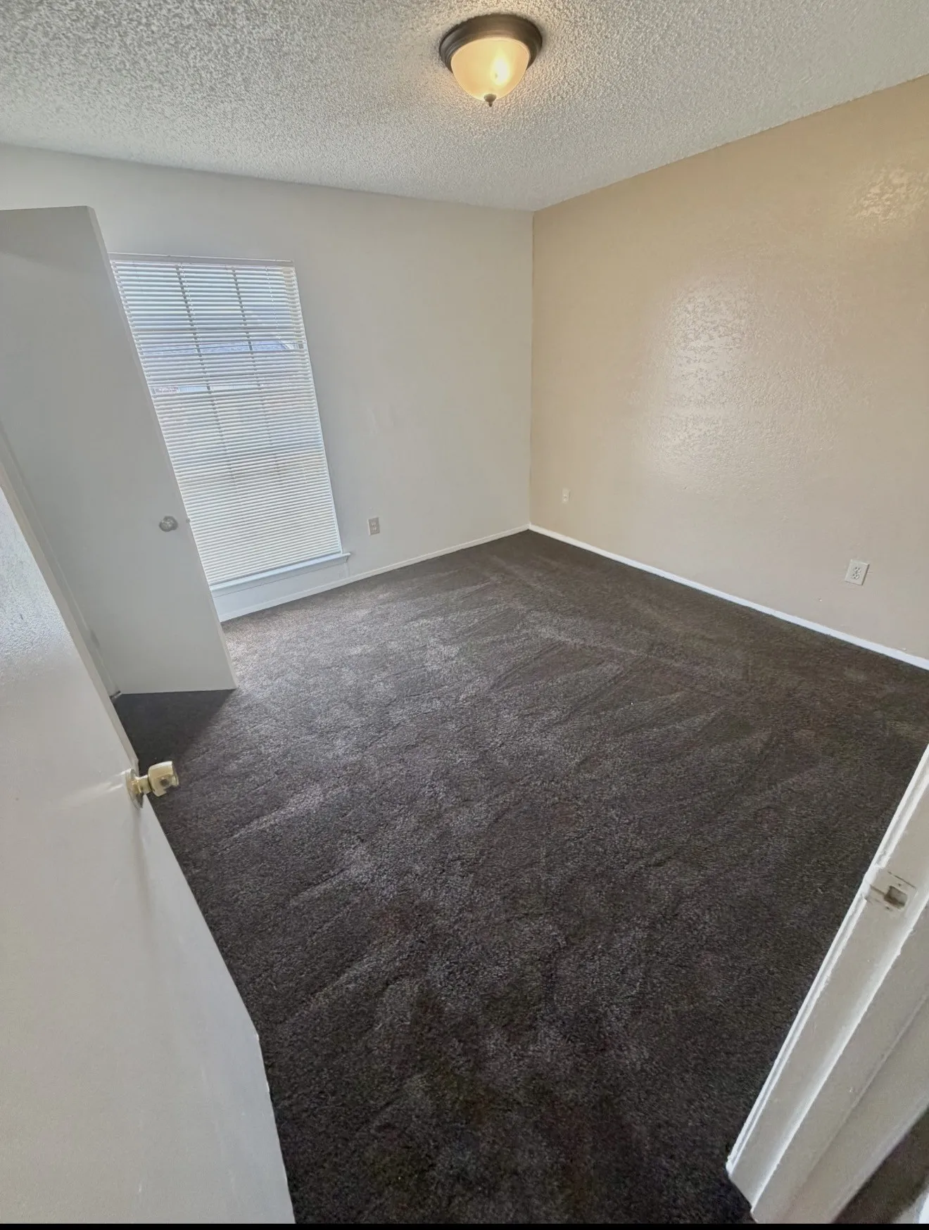 Condominium For Rent in Dallas County , 12484 Abrams Road 2324, Dallas, Texas 75243, 2 Bedroom, 2 Bathroom, Garage spaces, 998 Sqft, built in 1982, Price $1,470, mls#21317610, Real Estate Agent in Dallas, Homes For Rent in Dallas county, Homes For Rent in Dallas, Realtor in Dallas Texas, Real Estate Brokerage Independent Realty Texas, Luminita Cordes Realtor