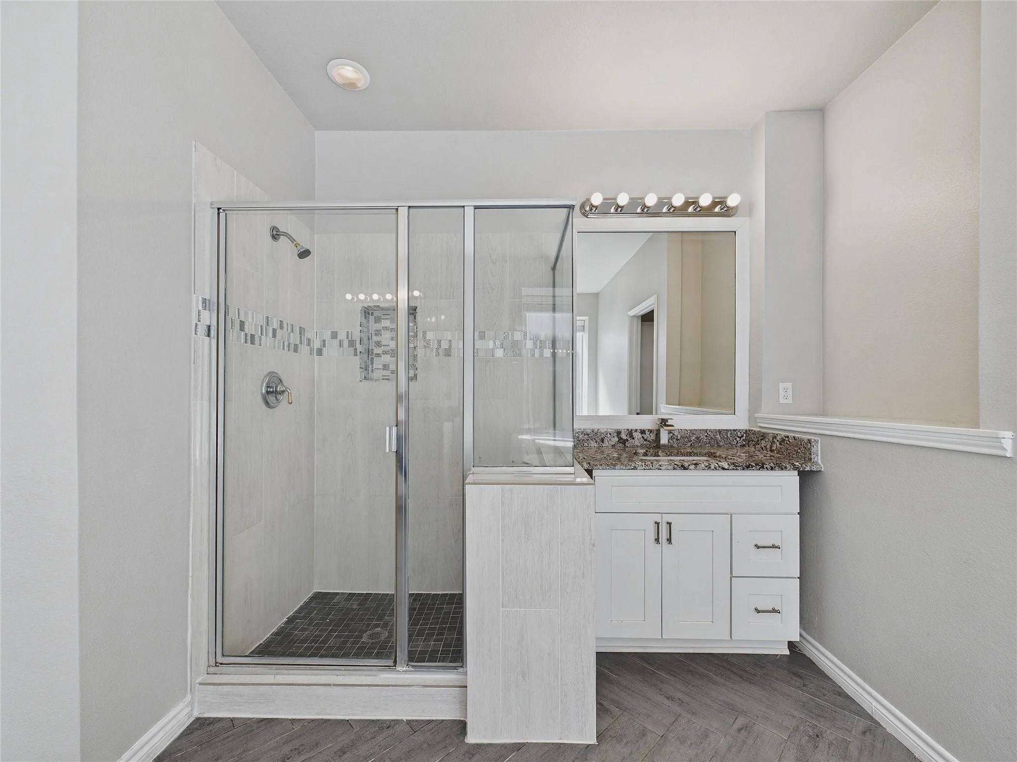 Single Family Residence For Sale in Denton County , 11672 Cape Royal Lane, Frisco, Texas 75033, 5 Bedroom, 4 Bathroom, 2 Garage spaces, 3,641 Sqft, built in 2002, mls#21316434, Real Estate Agent in Frisco, Homes For Sale in Denton county, Homes For Sale in Frisco, Realtor in Frisco Texas, Real Estate Brokerage Independent Realty Texas, Luminita Cordes Realtor