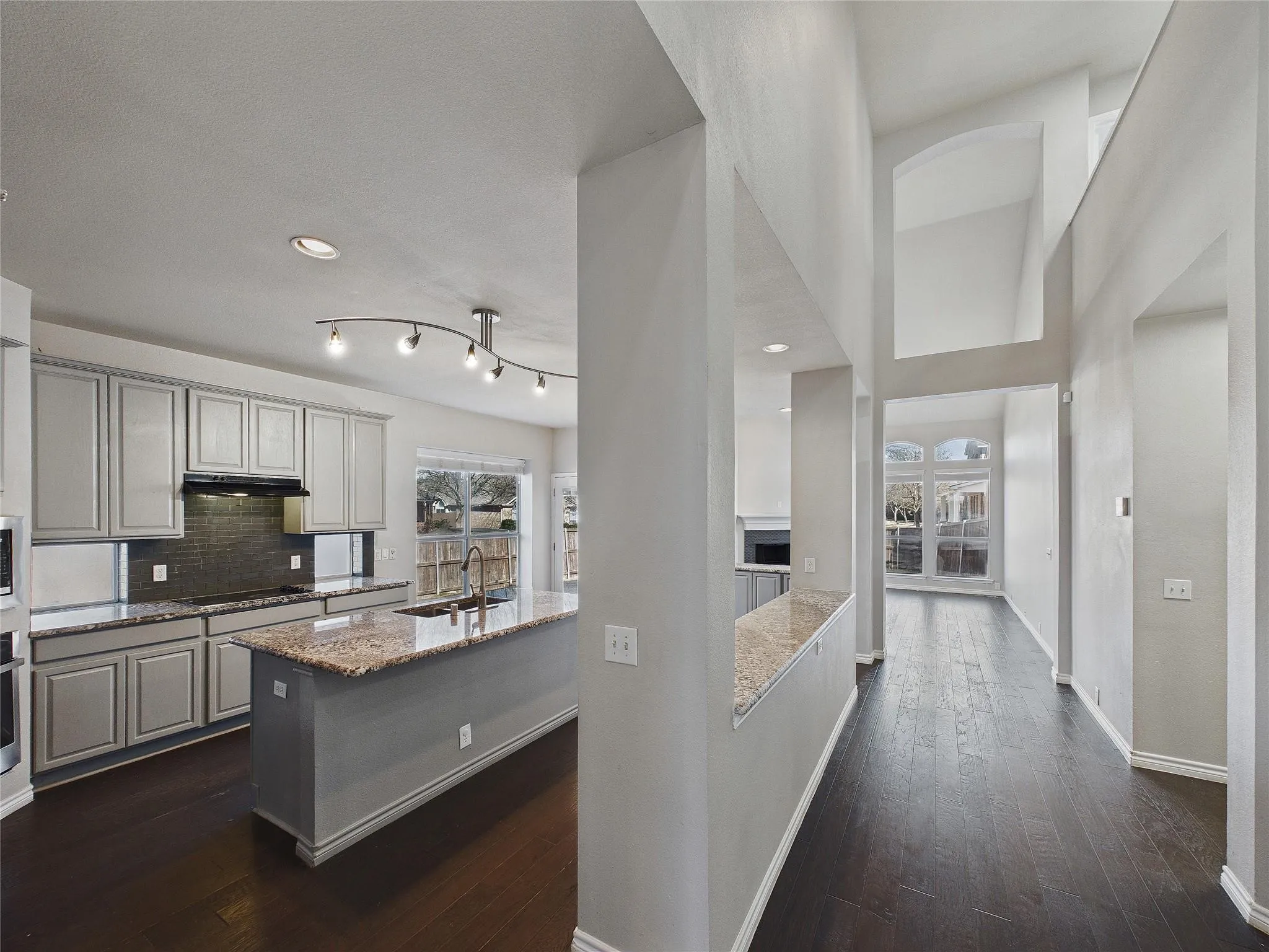 Single Family Residence For Sale in Denton County , 11672 Cape Royal Lane, Frisco, Texas 75033, 5 Bedroom, 4 Bathroom, 2 Garage spaces, 3,641 Sqft, built in 2002, mls#21316434, Real Estate Agent in Frisco, Homes For Sale in Denton county, Homes For Sale in Frisco, Realtor in Frisco Texas, Real Estate Brokerage Independent Realty Texas, Luminita Cordes Realtor