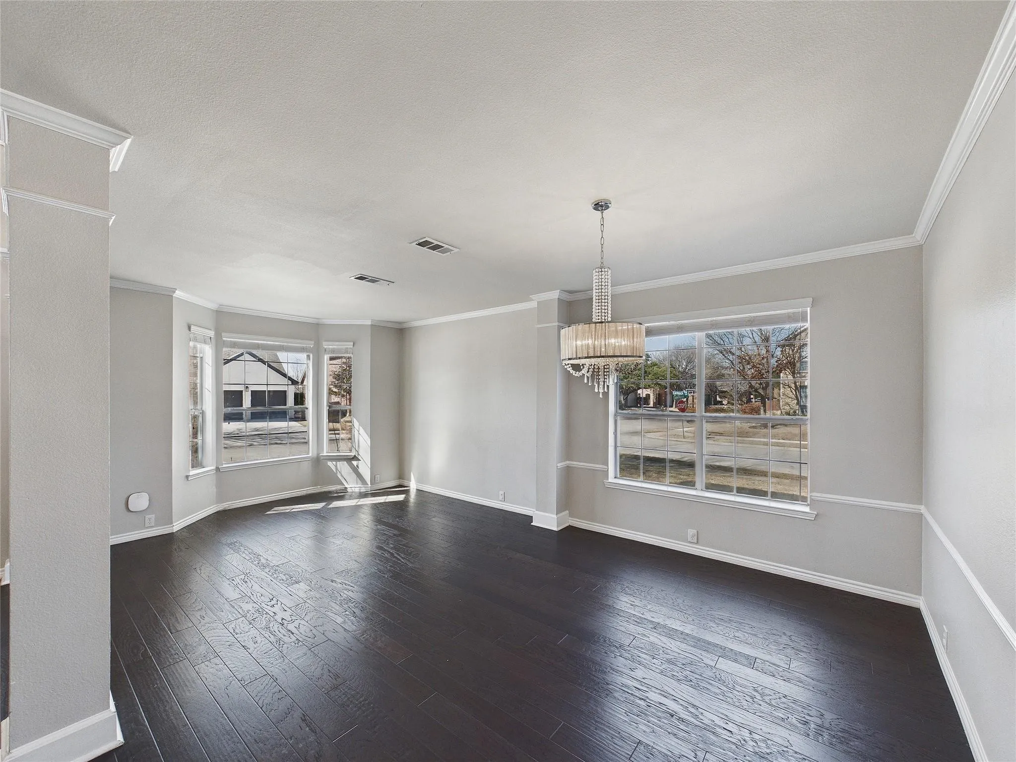 Single Family Residence For Sale in Denton County , 11672 Cape Royal Lane, Frisco, Texas 75033, 5 Bedroom, 4 Bathroom, 2 Garage spaces, 3,641 Sqft, built in 2002, mls#21316434, Real Estate Agent in Frisco, Homes For Sale in Denton county, Homes For Sale in Frisco, Realtor in Frisco Texas, Real Estate Brokerage Independent Realty Texas, Luminita Cordes Realtor