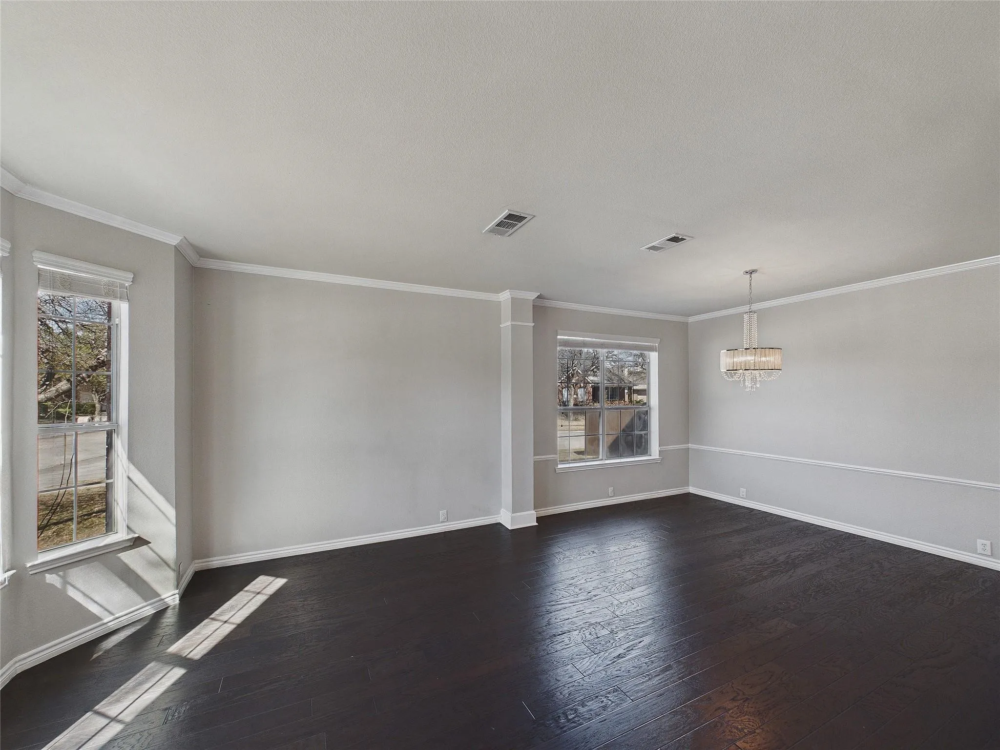 Single Family Residence For Sale in Denton County , 11672 Cape Royal Lane, Frisco, Texas 75033, 5 Bedroom, 4 Bathroom, 2 Garage spaces, 3,641 Sqft, built in 2002, mls#21316434, Real Estate Agent in Frisco, Homes For Sale in Denton county, Homes For Sale in Frisco, Realtor in Frisco Texas, Real Estate Brokerage Independent Realty Texas, Luminita Cordes Realtor
