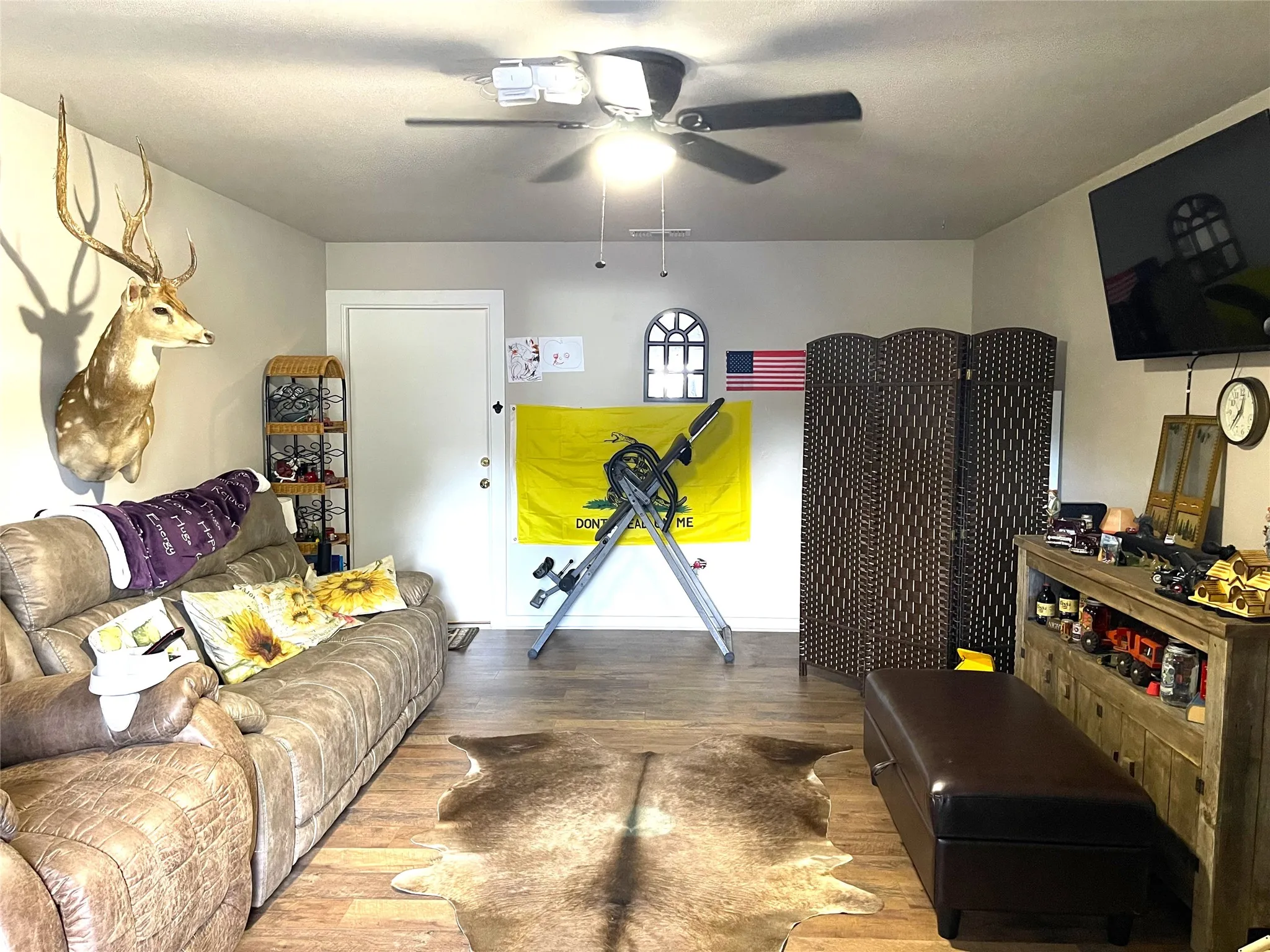 Single Family Residence For Sale in Freestone County , 403 N Hall Street, Fairfield, Texas 75840, 5 Bedrooms, 3 Bathrooms, 2 Garage spaces, 3,602 Sqft, built in 1975, Price $370,000, mls#21309375, Real Estate Agent in Fairfield, Homes For Sale in Freestone county, Homes For Sale in Fairfield, Realtor in Fairfield Texas, Real Estate Brokerage Independent Realty Texas, Luminita Cordes Realtor