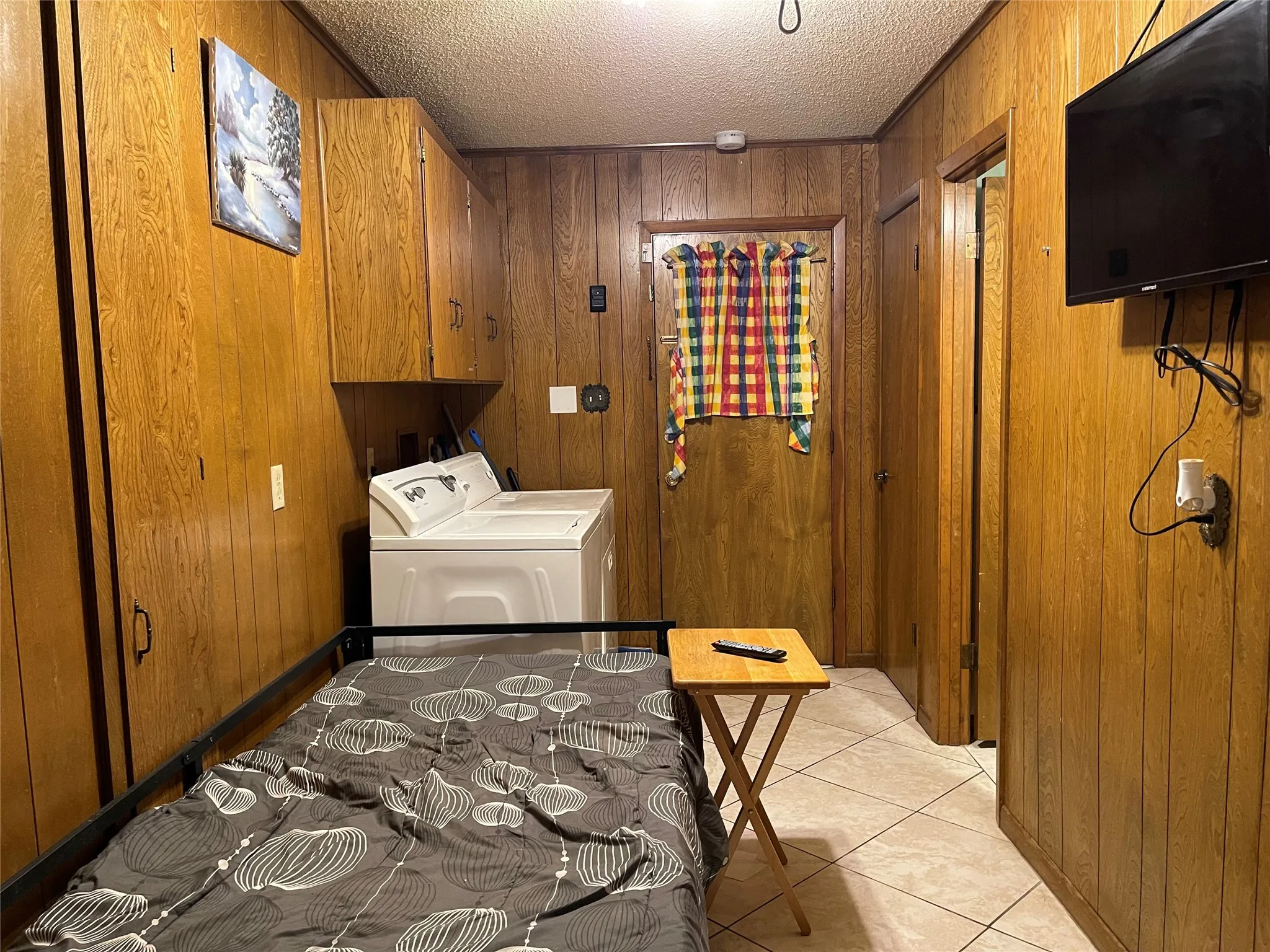 Single Family Residence For Sale in Freestone County , 403 N Hall Street, Fairfield, Texas 75840, 5 Bedrooms, 3 Bathrooms, 2 Garage spaces, 3,602 Sqft, built in 1975, Price $370,000, mls#21309375, Real Estate Agent in Fairfield, Homes For Sale in Freestone county, Homes For Sale in Fairfield, Realtor in Fairfield Texas, Real Estate Brokerage Independent Realty Texas, Luminita Cordes Realtor