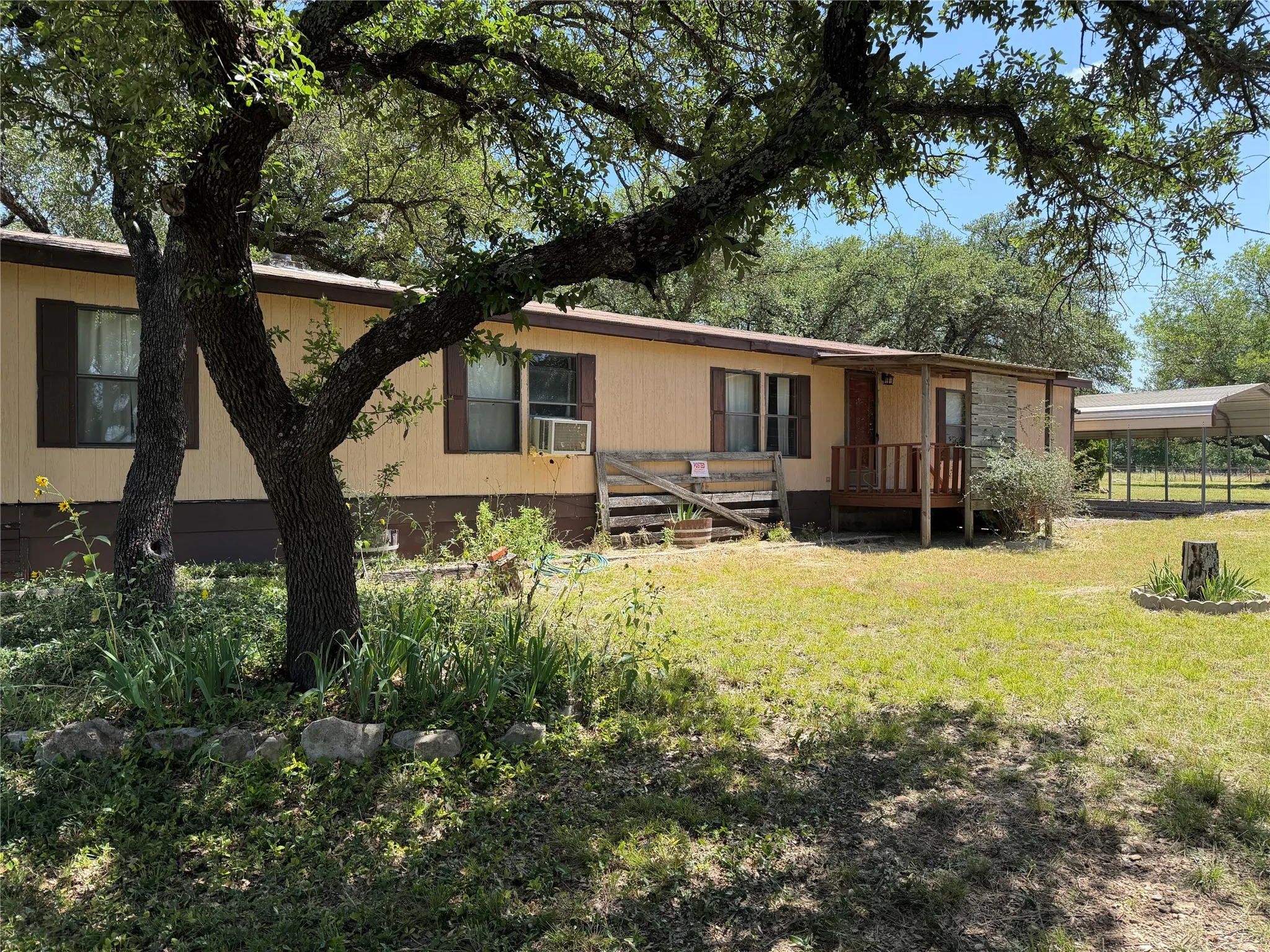 Manufactured Home For Sale in Brown County , 251 Country Oaks Lane, Brownwood, Texas 76801, 3 Bedrooms, 2 Bathrooms, Garage spaces, 1,064 Sqft, built in 1983, Price $150,000, mls#21317277, Real Estate Agent in Brownwood, Homes For Sale in Brown county, Homes For Sale in Brownwood, Realtor in Brownwood Texas, Real Estate Brokerage Independent Realty Texas, Luminita Cordes Realtor