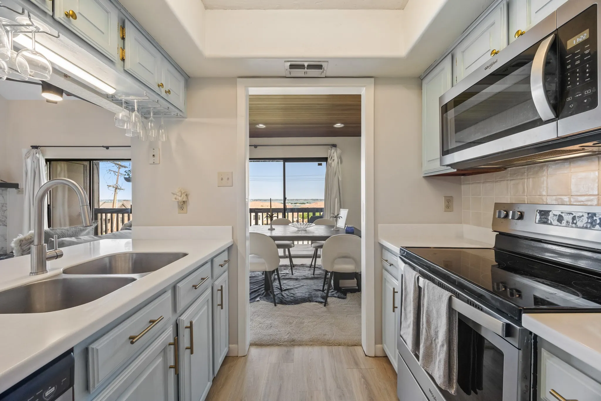 Condominium For Sale in Rockwall County , 928 Signal Ridge Place, Rockwall, Texas 75032, 2 Bedroom, 2 Bathroom, Garage spaces, 1,176 Sqft, built in 1983, Price $239,900, mls#21315613, Real Estate Agent in Rockwall, Homes For Sale in Rockwall county, Homes For Sale in Rockwall, Realtor in Rockwall Texas, Real Estate Brokerage Independent Realty Texas, Luminita Cordes Realtor