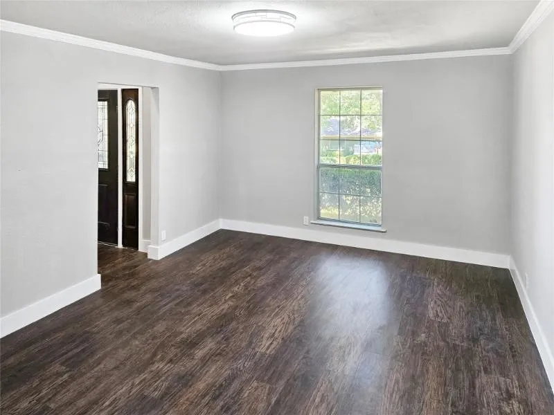 Single Family Residence For Sale in Denton County , 1914 Emerson Lane, Denton, Texas 76209, 4 Bedroom, 3 Bathroom, Garage spaces, 2,759 Sqft, built in 1965, mls#21317484, Real Estate Agent in Denton, Homes For Sale in Denton county, Homes For Sale in Denton, Realtor in Denton Texas, Real Estate Brokerage Independent Realty Texas, Luminita Cordes Realtor