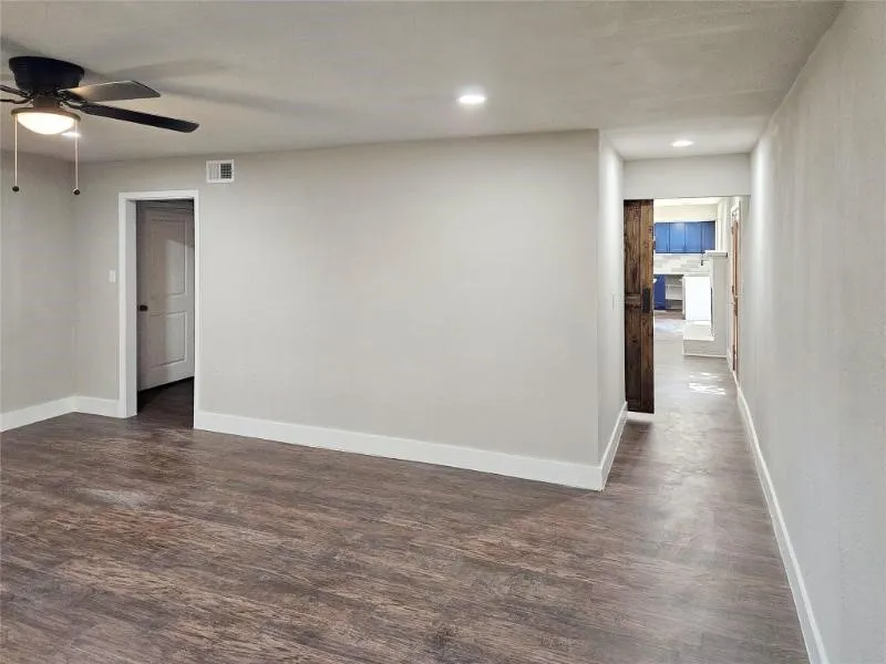 Single Family Residence For Sale in Denton County , 1914 Emerson Lane, Denton, Texas 76209, 4 Bedroom, 3 Bathroom, Garage spaces, 2,759 Sqft, built in 1965, mls#21317484, Real Estate Agent in Denton, Homes For Sale in Denton county, Homes For Sale in Denton, Realtor in Denton Texas, Real Estate Brokerage Independent Realty Texas, Luminita Cordes Realtor