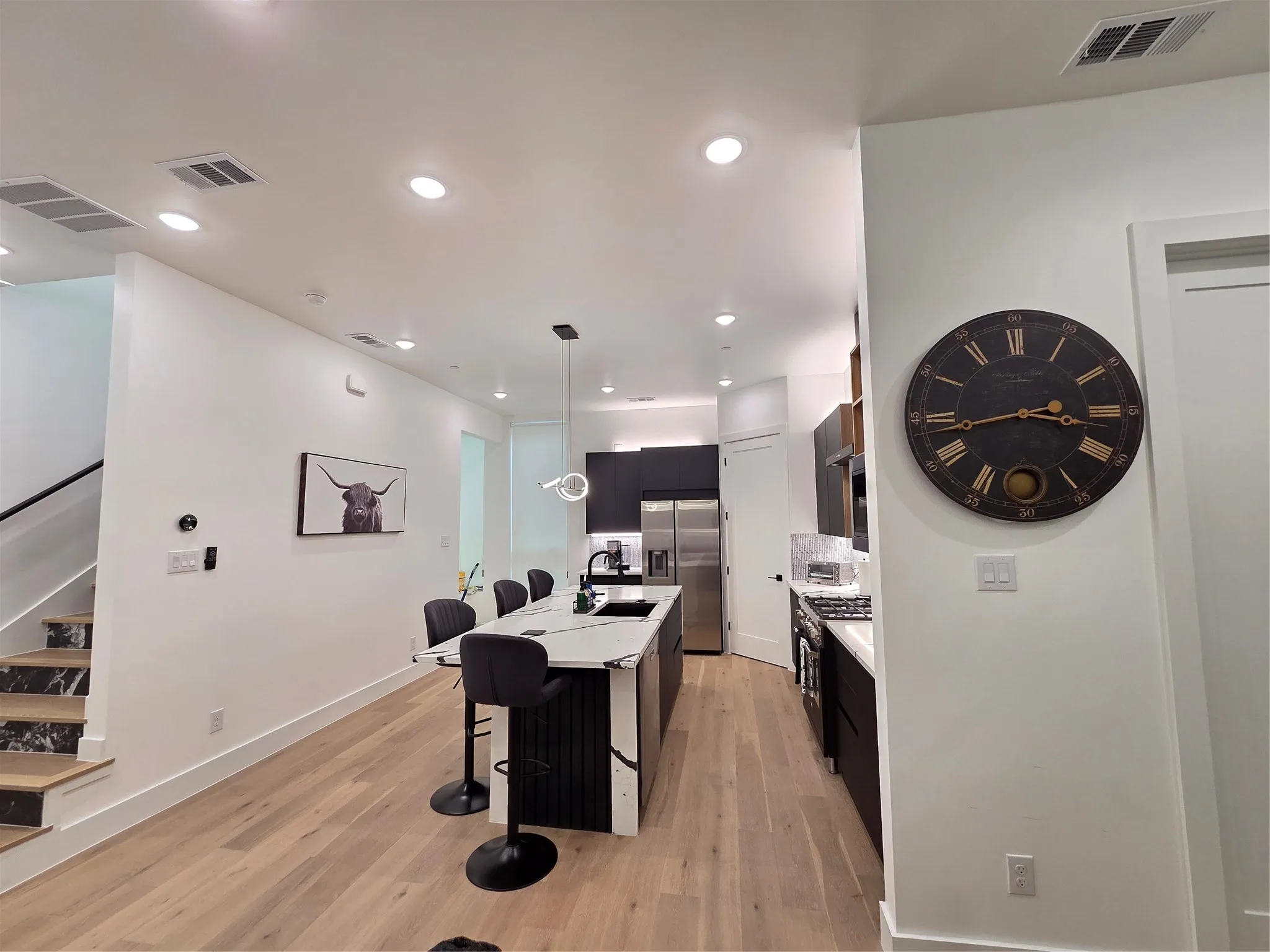 Quartz Countertops with WaterFall and Seating Ledge