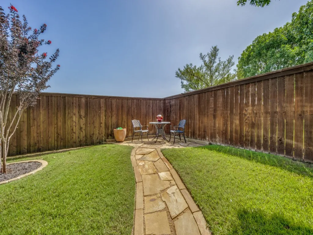 Single Family Residence For Sale in Grayson County , 2924 Overland Trail, Sherman, Texas 75092, 3 Bedroom, 2 Bathroom, 2 Garage spaces, 2,662 Sqft, built in 2013, mls#21301624, Real Estate Agent in Sherman, Homes For Sale in Grayson county, Homes For Sale in Sherman, Realtor in Sherman Texas, Real Estate Brokerage Independent Realty Texas, Luminita Cordes Realtor