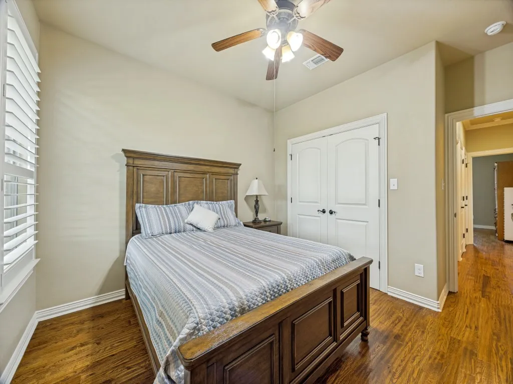 Single Family Residence For Sale in Grayson County , 2924 Overland Trail, Sherman, Texas 75092, 3 Bedroom, 2 Bathroom, 2 Garage spaces, 2,662 Sqft, built in 2013, mls#21301624, Real Estate Agent in Sherman, Homes For Sale in Grayson county, Homes For Sale in Sherman, Realtor in Sherman Texas, Real Estate Brokerage Independent Realty Texas, Luminita Cordes Realtor