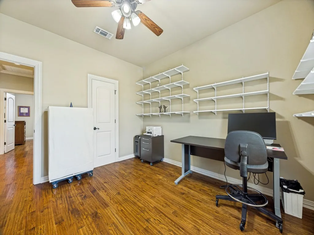 Single Family Residence For Sale in Grayson County , 2924 Overland Trail, Sherman, Texas 75092, 3 Bedroom, 2 Bathroom, 2 Garage spaces, 2,662 Sqft, built in 2013, mls#21301624, Real Estate Agent in Sherman, Homes For Sale in Grayson county, Homes For Sale in Sherman, Realtor in Sherman Texas, Real Estate Brokerage Independent Realty Texas, Luminita Cordes Realtor