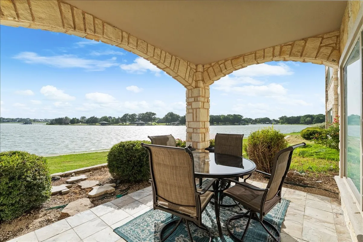 Condominium For Sale in Navarro County , 9900 Northshore Boulevard 3108, Corsicana, Texas 75109, 3 Bedrooms, 3 Bathrooms, Garage spaces, 1,617 Sqft, built in 2012, Price $330,000, mls#21316836, Real Estate Agent in Corsicana, Homes For Sale in Navarro county, Homes For Sale in Corsicana, Realtor in Corsicana Texas, Real Estate Brokerage Independent Realty Texas, Luminita Cordes Realtor