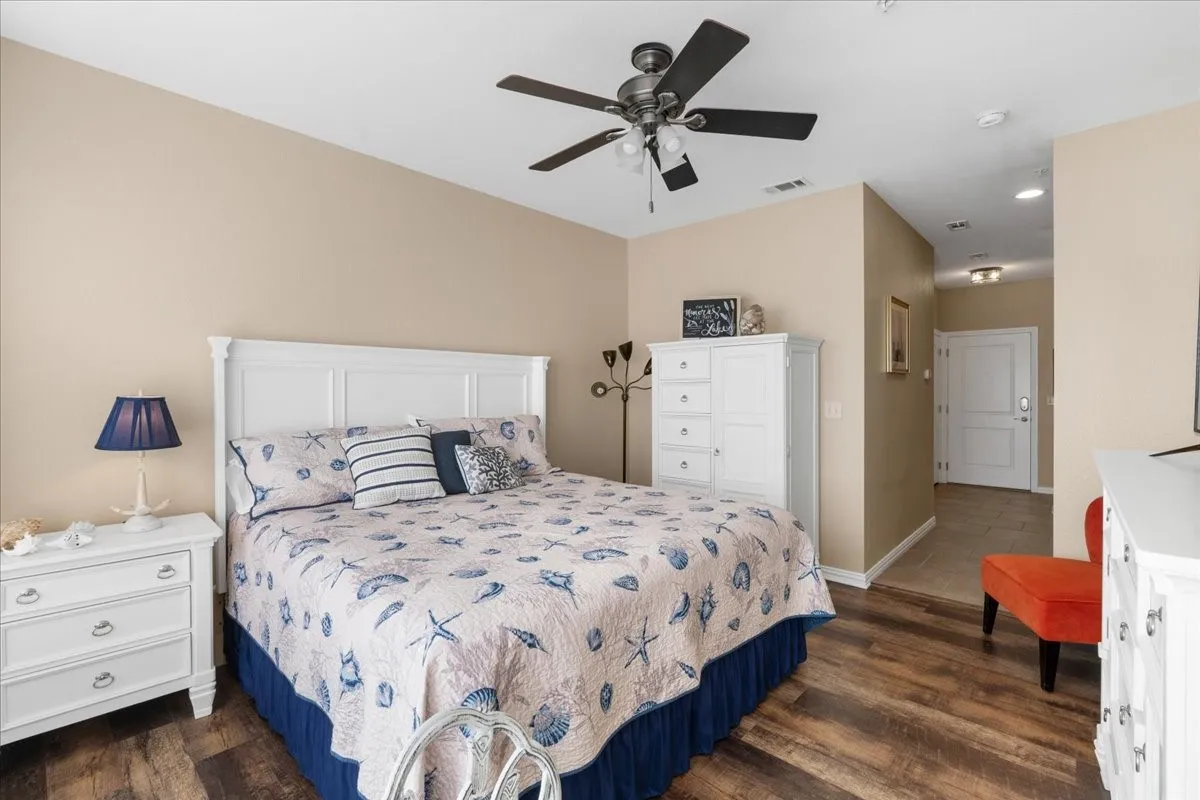 3rd bedroom has its own entrance from exterior