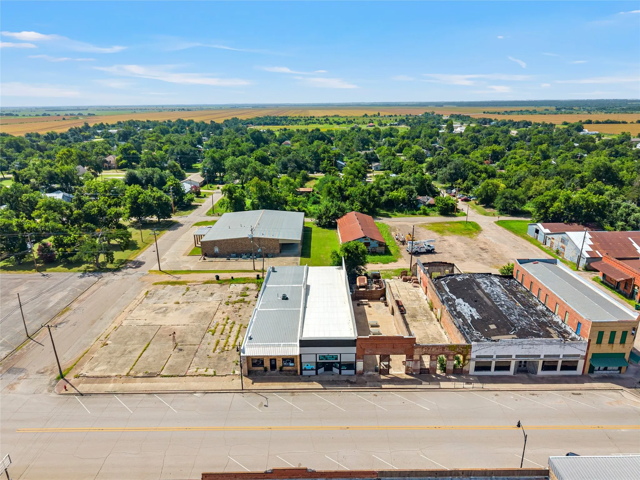 Business For Sale in Falls County , 219 E Ave C, Rosebud, Texas 76570, 0, 0, Garage spaces, 0 Sqft, built in 0, mls#21317702, Real Estate Agent in Rosebud, Homes For Sale in Falls county, Homes For Sale in Rosebud, Realtor in Rosebud Texas, Real Estate Brokerage Independent Realty Texas, Luminita Cordes Realtor