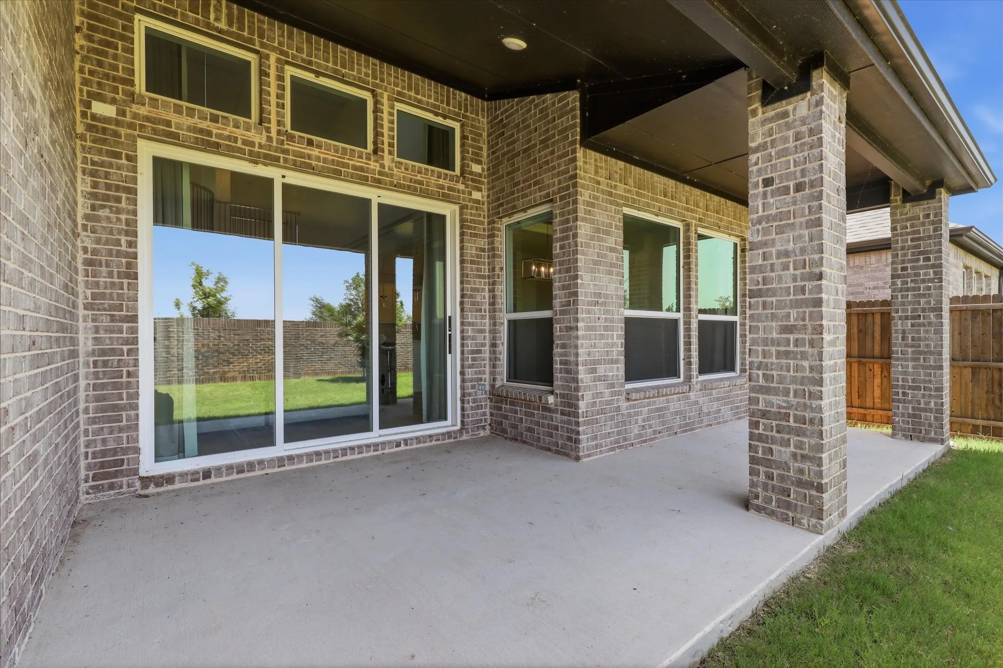 Single Family Residence For Sale in Denton County , 1824 Valencia Drive, Little Elm, Texas 75068, 6 Bedroom, 4 Bathroom, 2 Garage spaces, 3,505 Sqft, built in 2024, mls#21316016, Real Estate Agent in Little Elm, Homes For Sale in Denton county, Homes For Sale in Little Elm, Realtor in Little Elm Texas, Real Estate Brokerage Independent Realty Texas, Luminita Cordes Realtor