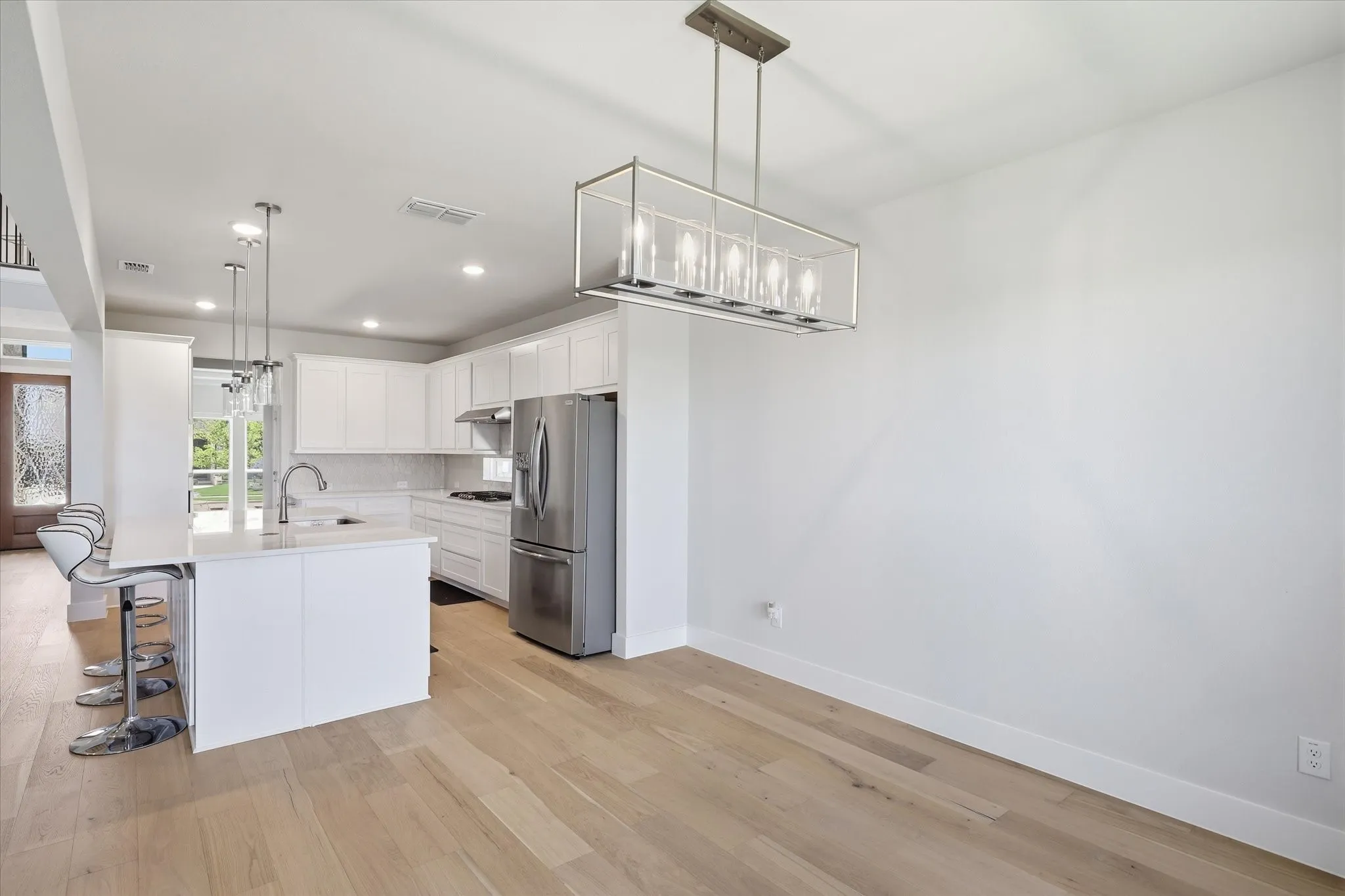 Single Family Residence For Sale in Denton County , 1824 Valencia Drive, Little Elm, Texas 75068, 6 Bedroom, 4 Bathroom, 2 Garage spaces, 3,505 Sqft, built in 2024, mls#21316016, Real Estate Agent in Little Elm, Homes For Sale in Denton county, Homes For Sale in Little Elm, Realtor in Little Elm Texas, Real Estate Brokerage Independent Realty Texas, Luminita Cordes Realtor