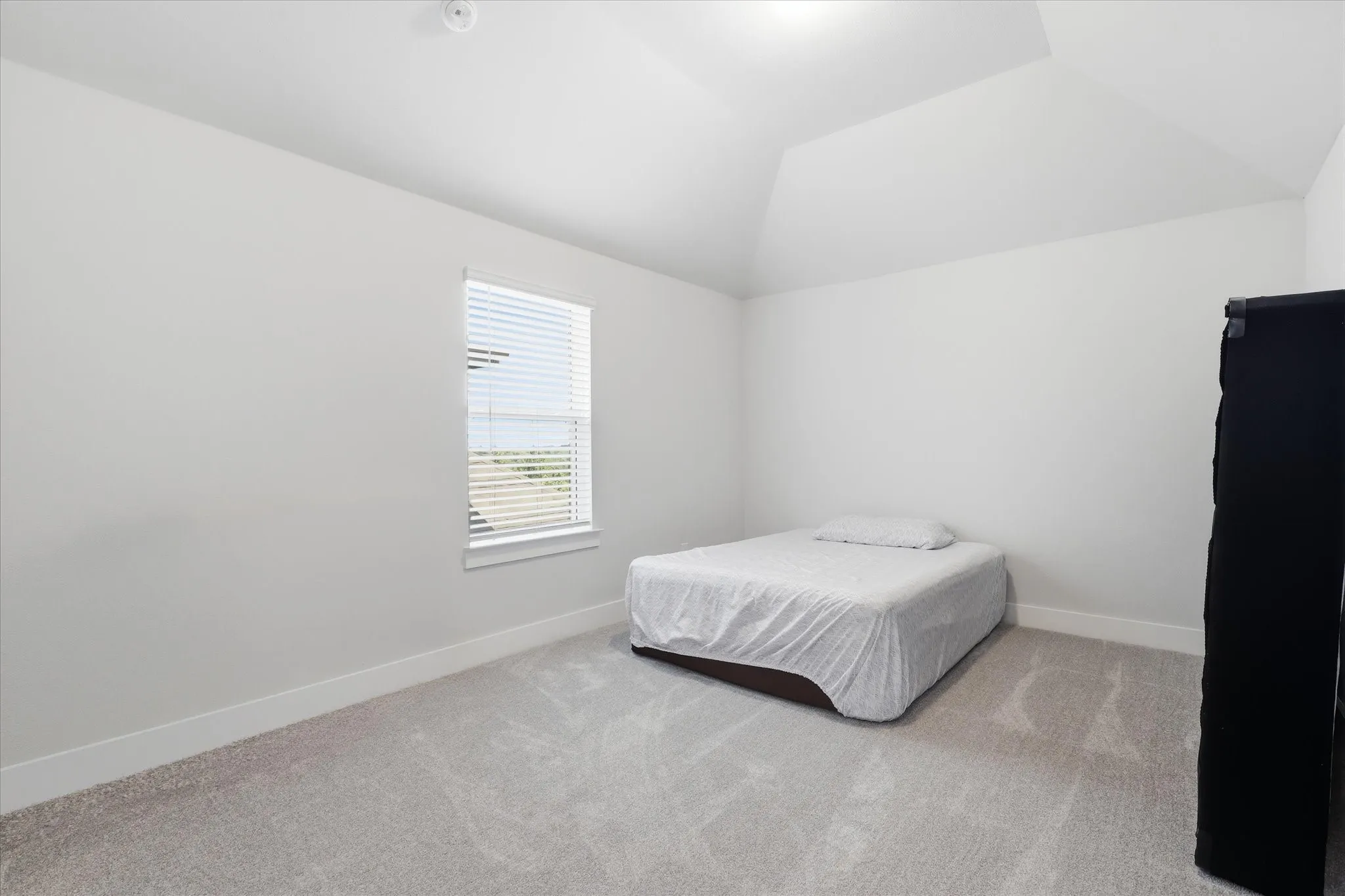 Single Family Residence For Sale in Denton County , 1824 Valencia Drive, Little Elm, Texas 75068, 6 Bedroom, 4 Bathroom, 2 Garage spaces, 3,505 Sqft, built in 2024, mls#21316016, Real Estate Agent in Little Elm, Homes For Sale in Denton county, Homes For Sale in Little Elm, Realtor in Little Elm Texas, Real Estate Brokerage Independent Realty Texas, Luminita Cordes Realtor