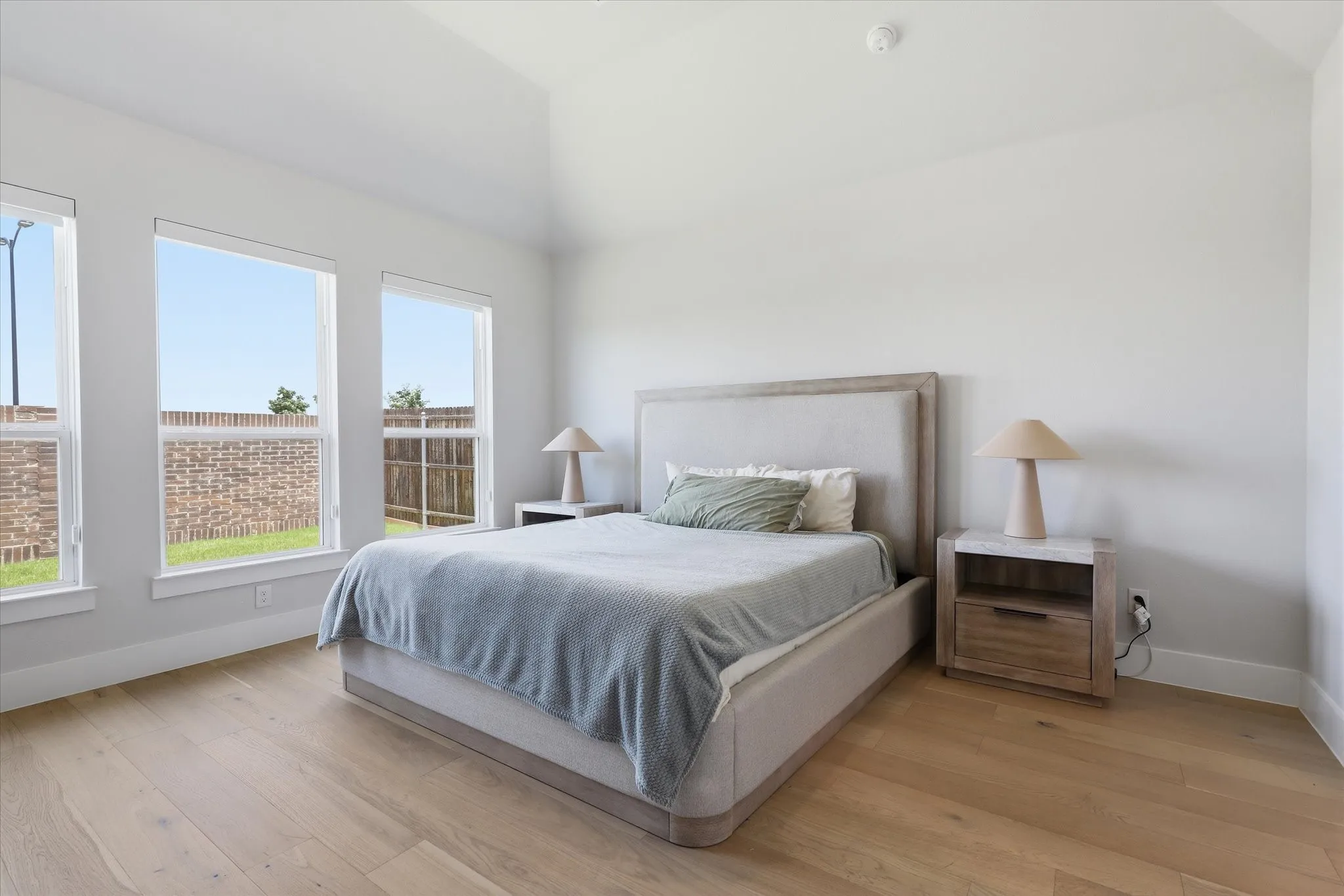 Single Family Residence For Sale in Denton County , 1824 Valencia Drive, Little Elm, Texas 75068, 6 Bedroom, 4 Bathroom, 2 Garage spaces, 3,505 Sqft, built in 2024, mls#21316016, Real Estate Agent in Little Elm, Homes For Sale in Denton county, Homes For Sale in Little Elm, Realtor in Little Elm Texas, Real Estate Brokerage Independent Realty Texas, Luminita Cordes Realtor