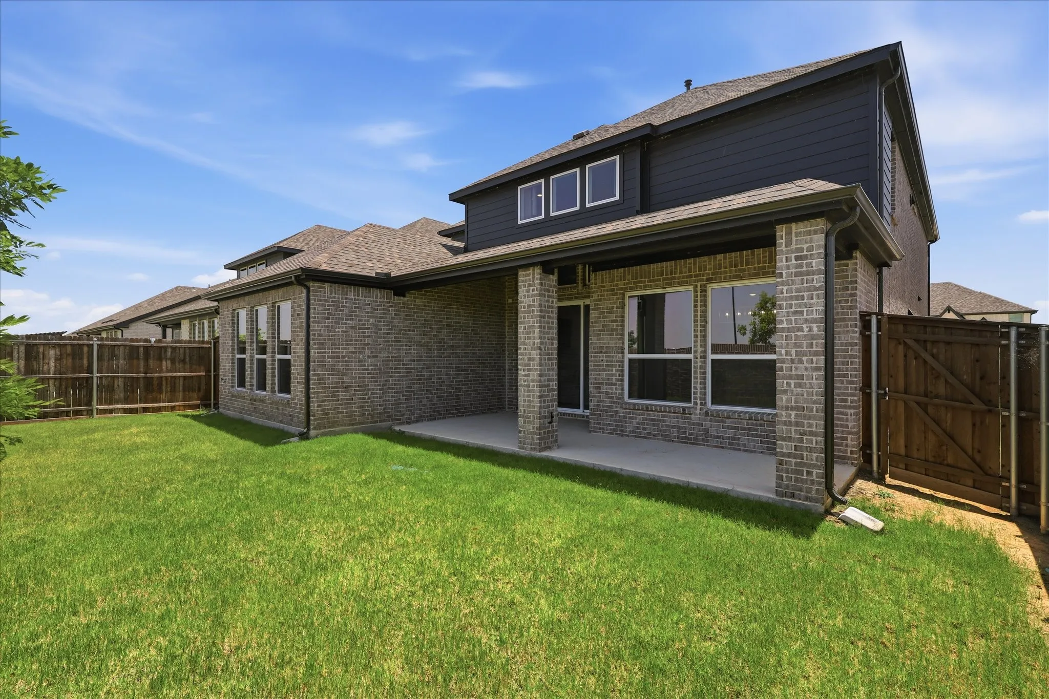 Single Family Residence For Sale in Denton County , 1824 Valencia Drive, Little Elm, Texas 75068, 6 Bedroom, 4 Bathroom, 2 Garage spaces, 3,505 Sqft, built in 2024, mls#21316016, Real Estate Agent in Little Elm, Homes For Sale in Denton county, Homes For Sale in Little Elm, Realtor in Little Elm Texas, Real Estate Brokerage Independent Realty Texas, Luminita Cordes Realtor