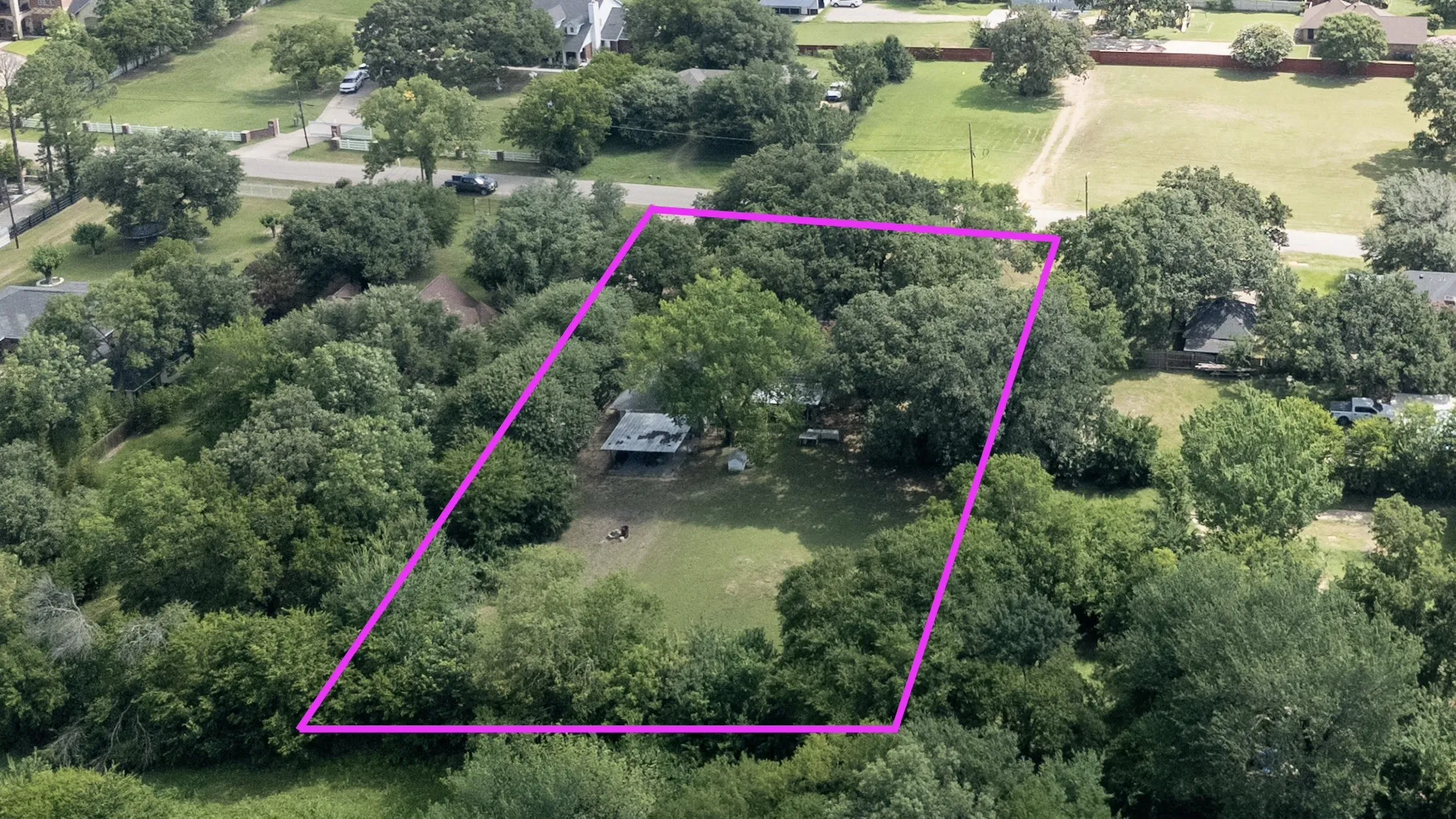 Single Family Residence For Sale in Dallas County , 14034 Vida Lane, Dallas, Texas 75253, 4 Bedroom, 2 Bathroom, 4 Garage spaces, 1,700 Sqft, built in 1978, mls#21304954, Real Estate Agent in Dallas, Homes For Sale in Dallas county, Homes For Sale in Dallas, Realtor in Dallas Texas, Real Estate Brokerage Independent Realty Texas, Luminita Cordes Realtor