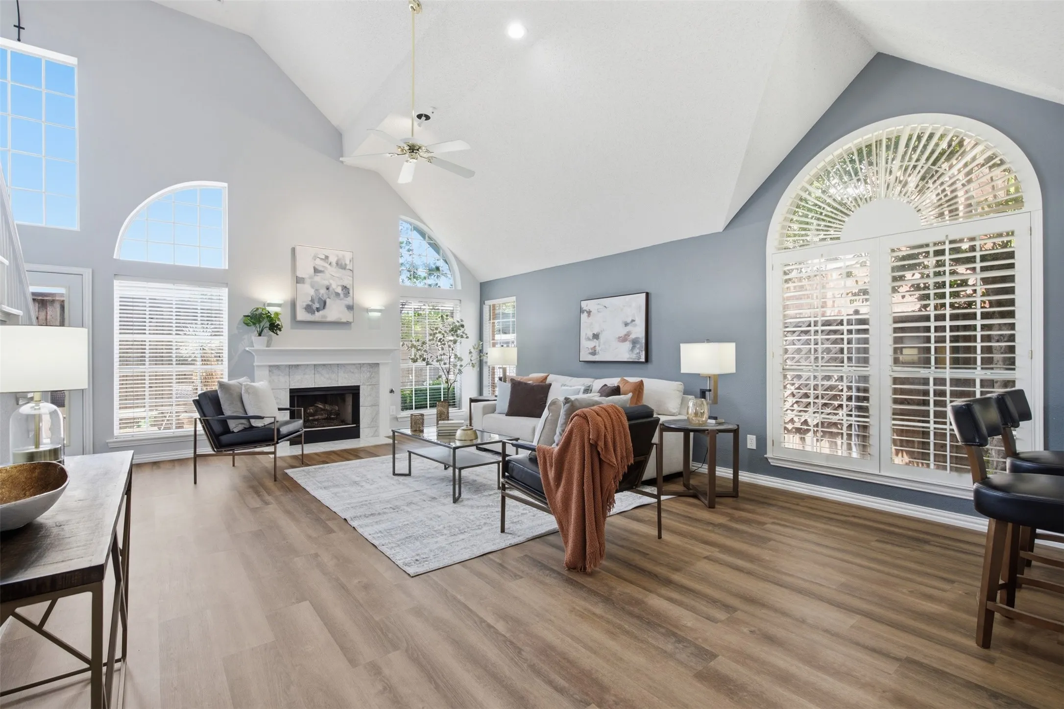 Single Family Residence For Sale in Dallas County , 14584 Blueberry Court, Addison, Texas 75001, 3 Bedroom, 3 Bathroom, 2 Garage spaces, 1,751 Sqft, built in 1994, mls#21317740, Real Estate Agent in Addison, Homes For Sale in Dallas county, Homes For Sale in Addison, Realtor in Addison Texas, Real Estate Brokerage Independent Realty Texas, Luminita Cordes Realtor