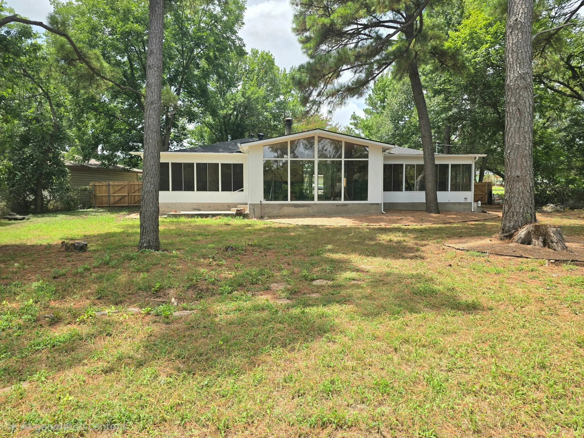 Single Family Residence For Sale in Johnson County , 404 W Hillcrest Street, Keene, Texas 76059, 4 Bedrooms, 3 Bathrooms, Garage spaces, 1,416 Sqft, built in 1958, Price $360,000, mls#21317759, Real Estate Agent in Keene, Homes For Sale in Johnson county, Homes For Sale in Keene, Realtor in Keene Texas, Real Estate Brokerage Independent Realty Texas, Luminita Cordes Realtor
