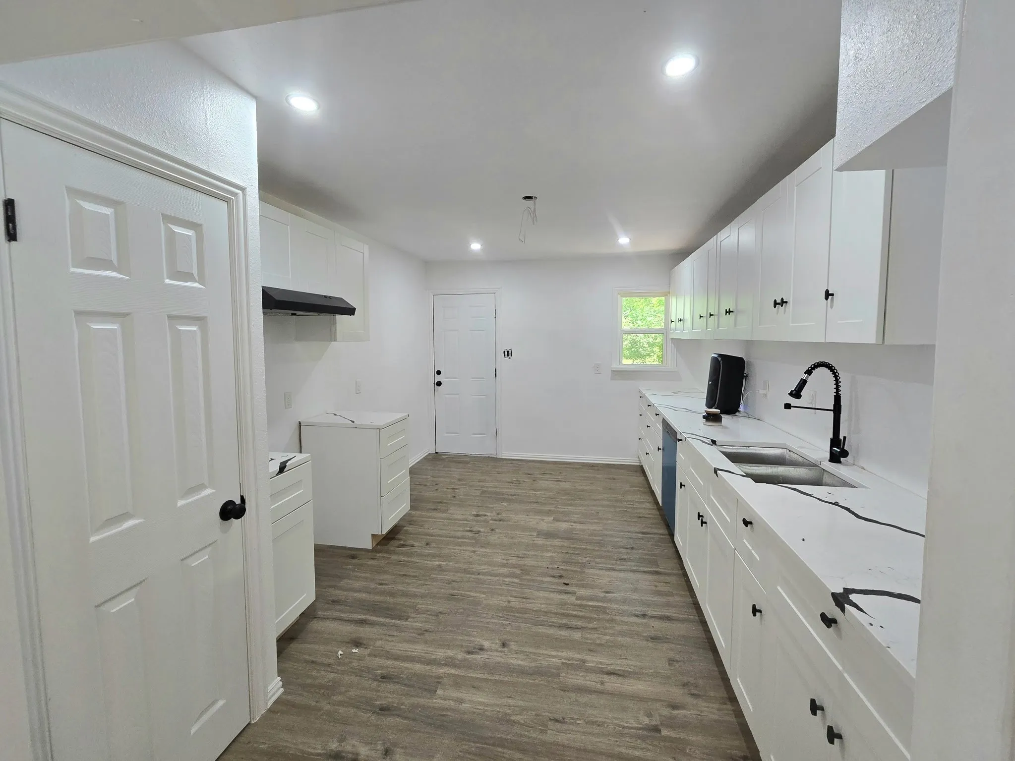 Single Family Residence For Sale in Johnson County , 404 W Hillcrest Street, Keene, Texas 76059, 4 Bedrooms, 3 Bathrooms, Garage spaces, 1,416 Sqft, built in 1958, Price $360,000, mls#21317759, Real Estate Agent in Keene, Homes For Sale in Johnson county, Homes For Sale in Keene, Realtor in Keene Texas, Real Estate Brokerage Independent Realty Texas, Luminita Cordes Realtor